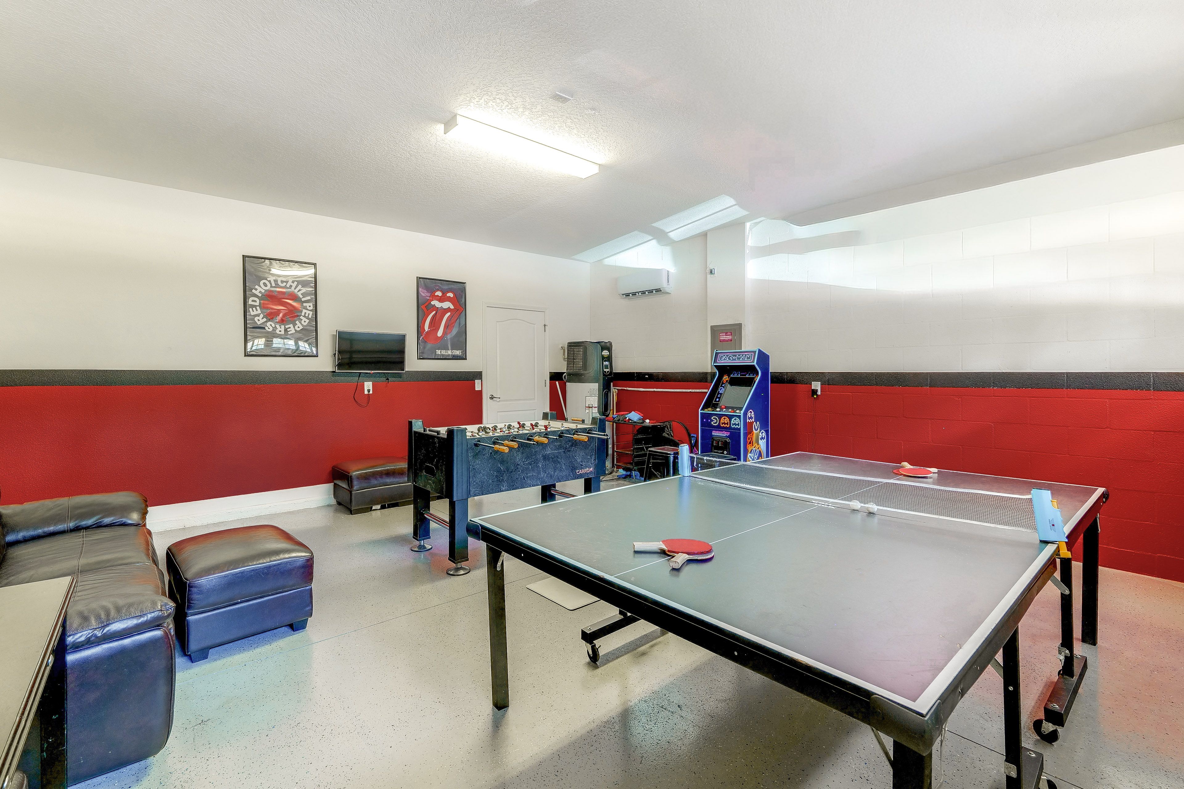 Game Room (Garage)