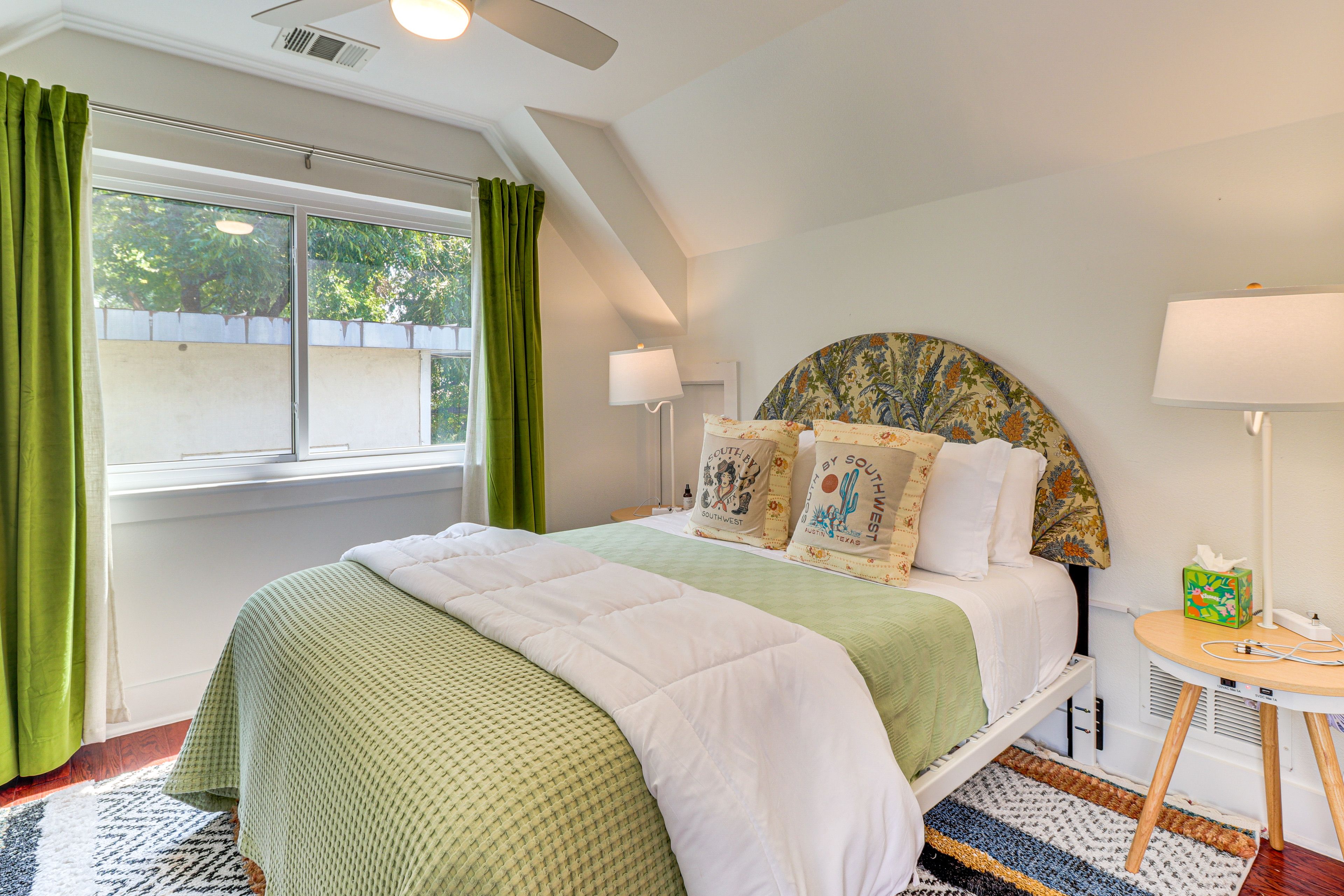 Bedroom 2 | Full Bed | 3rd Floor