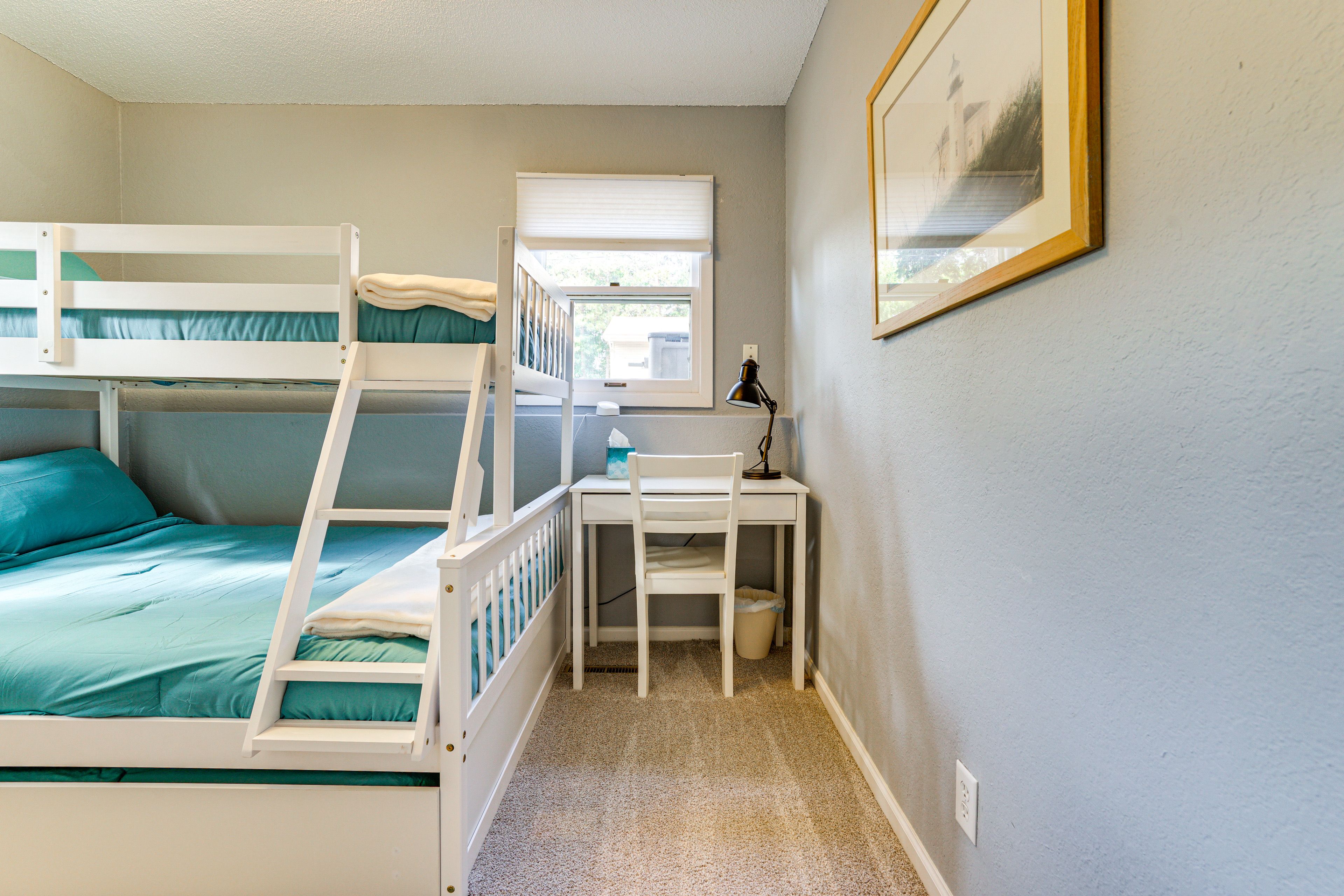 Bedroom 2 | Twin/Full Bunk Bed w/ Twin Trundle