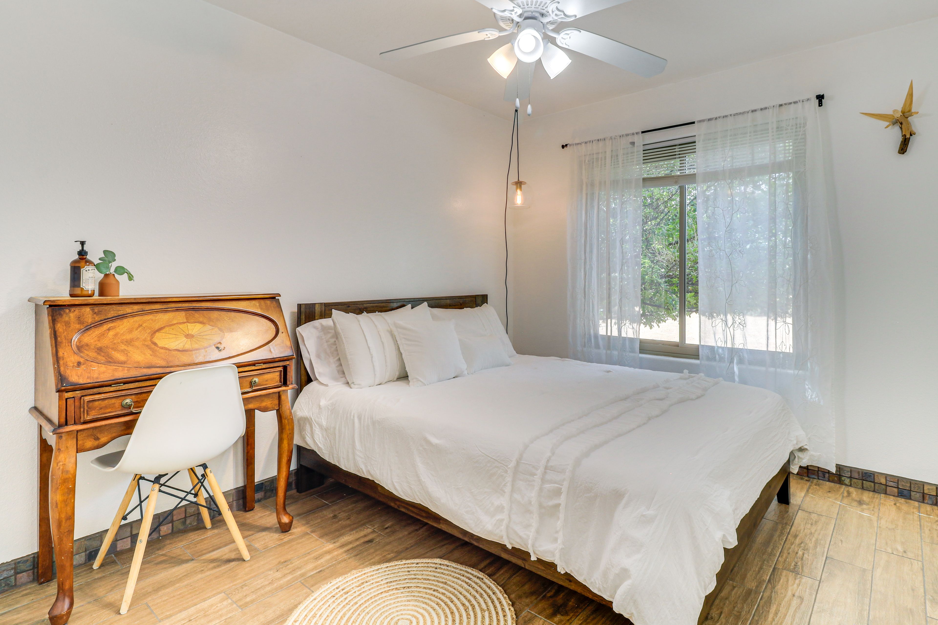 Bedroom 2 | Queen Bed