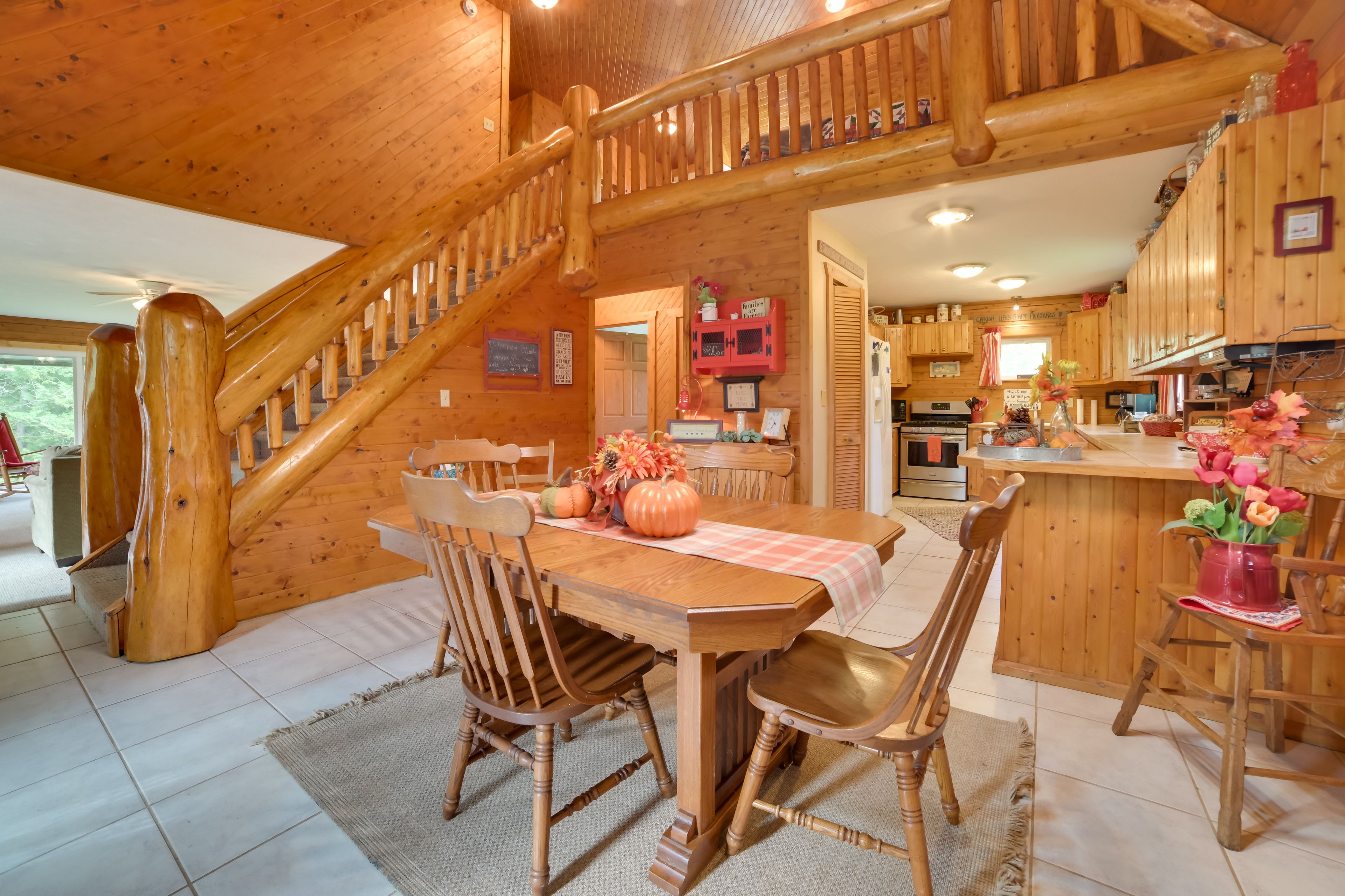 Kitchen | Dining Area