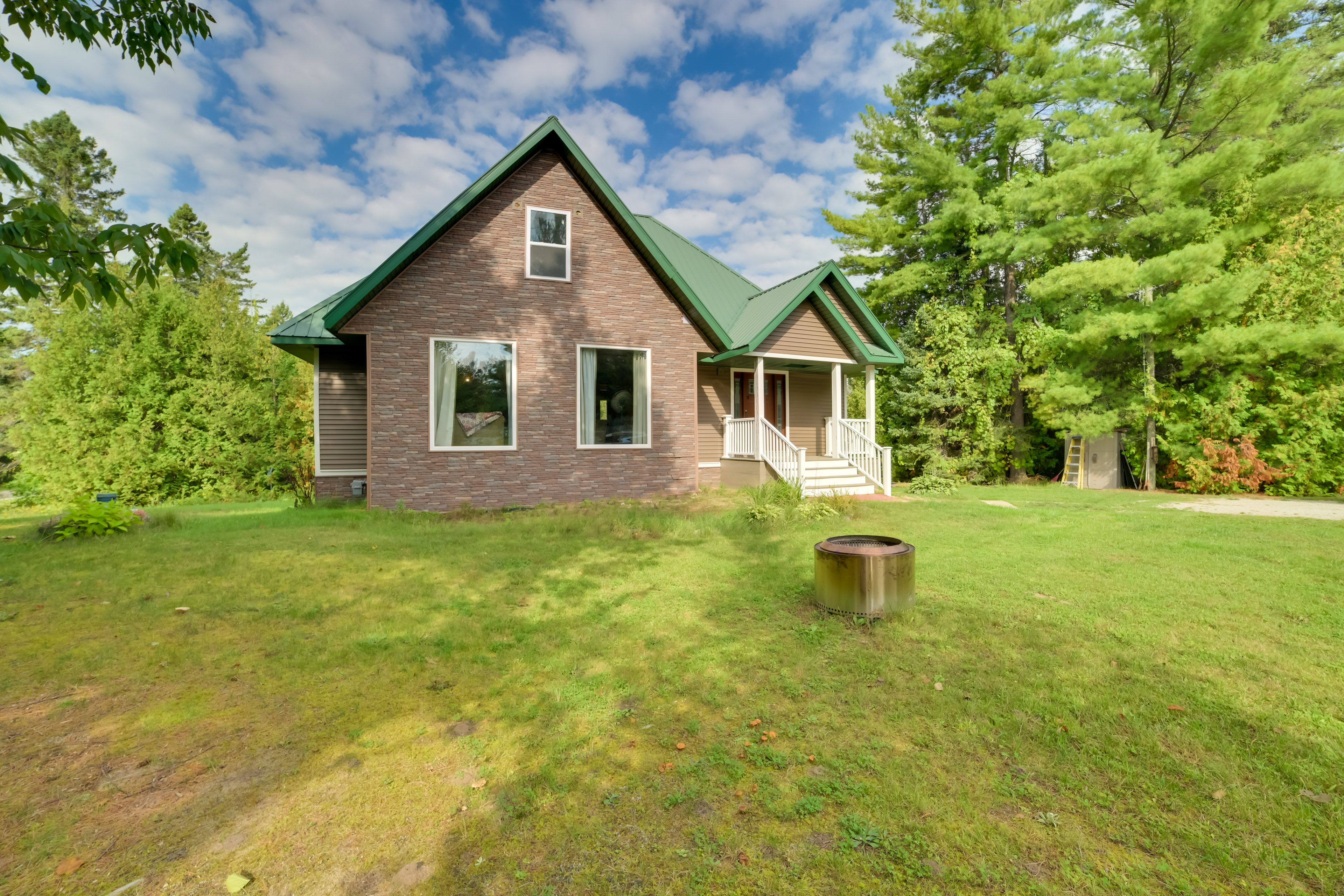 House Exterior | Fire Pit