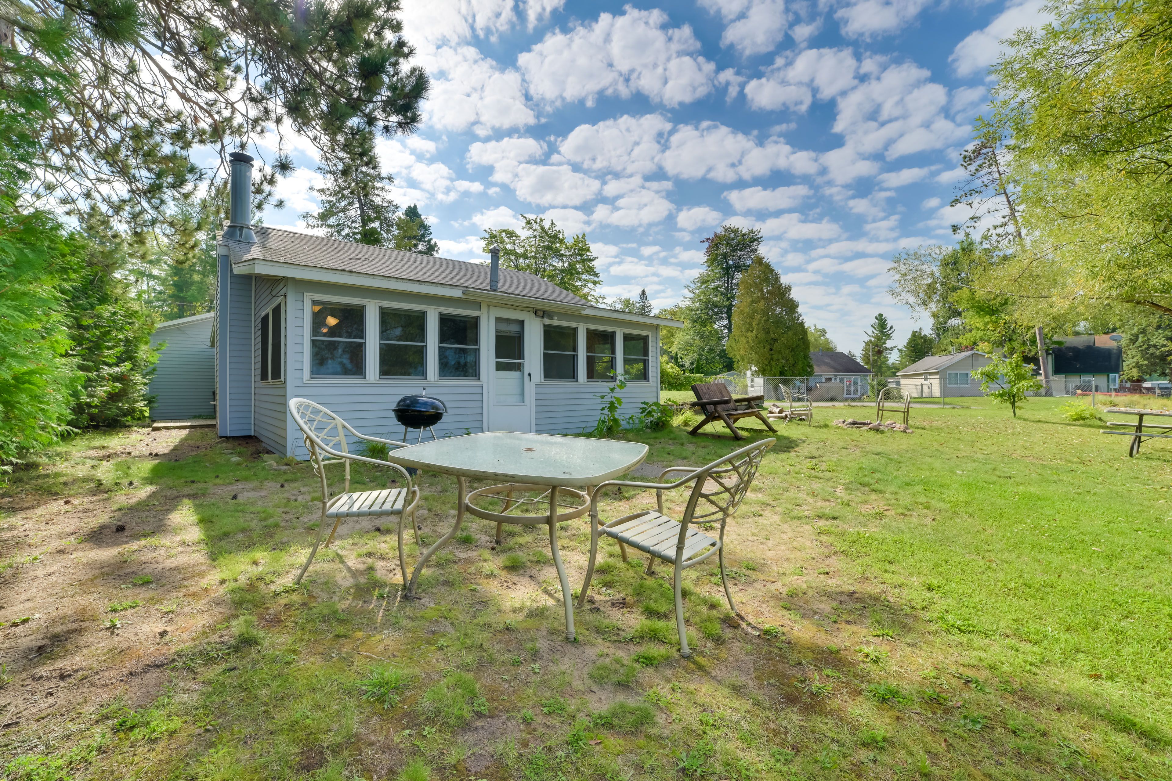Backyard | Charcoal Grill | Fire Pit