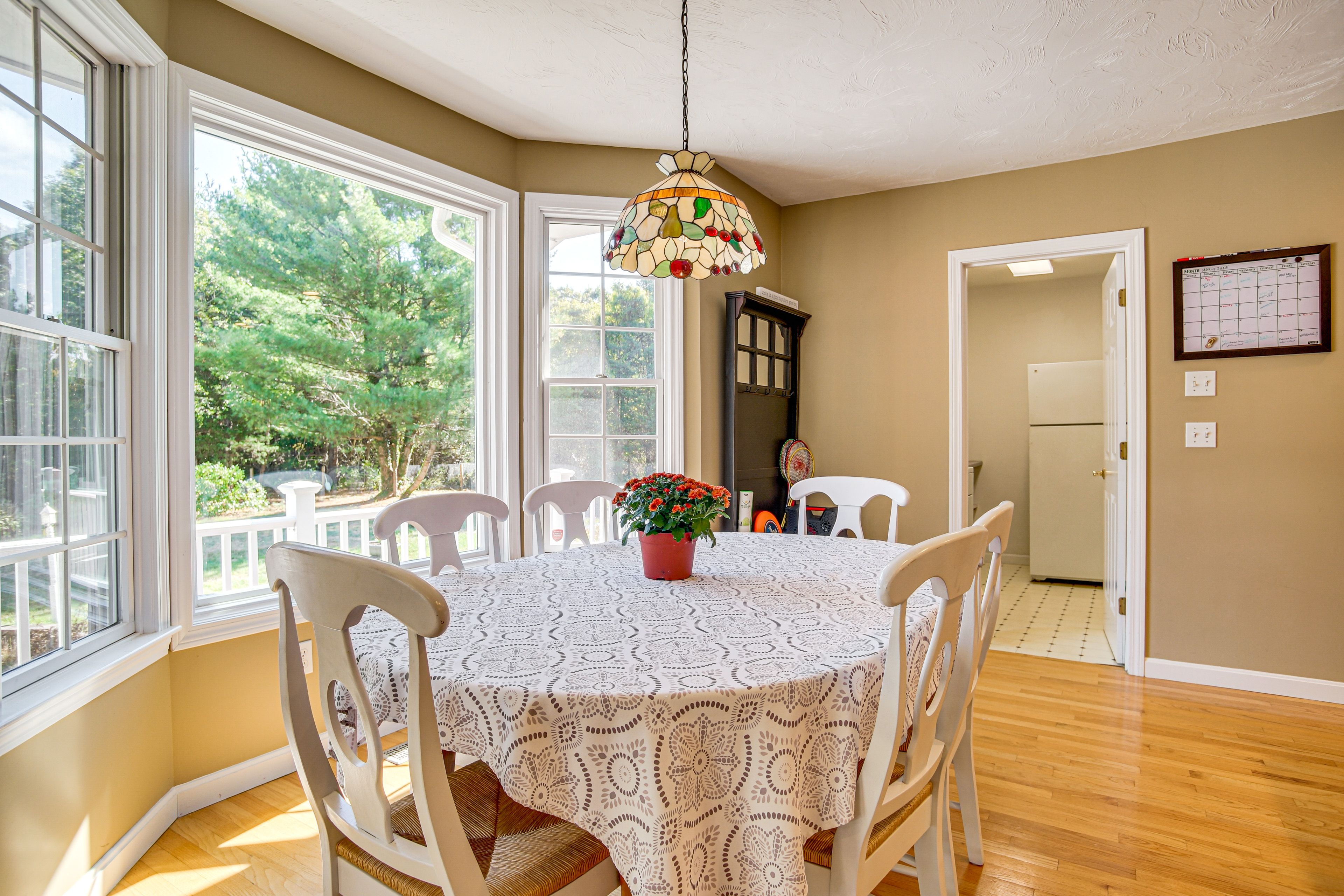 Dining Area | Main Level