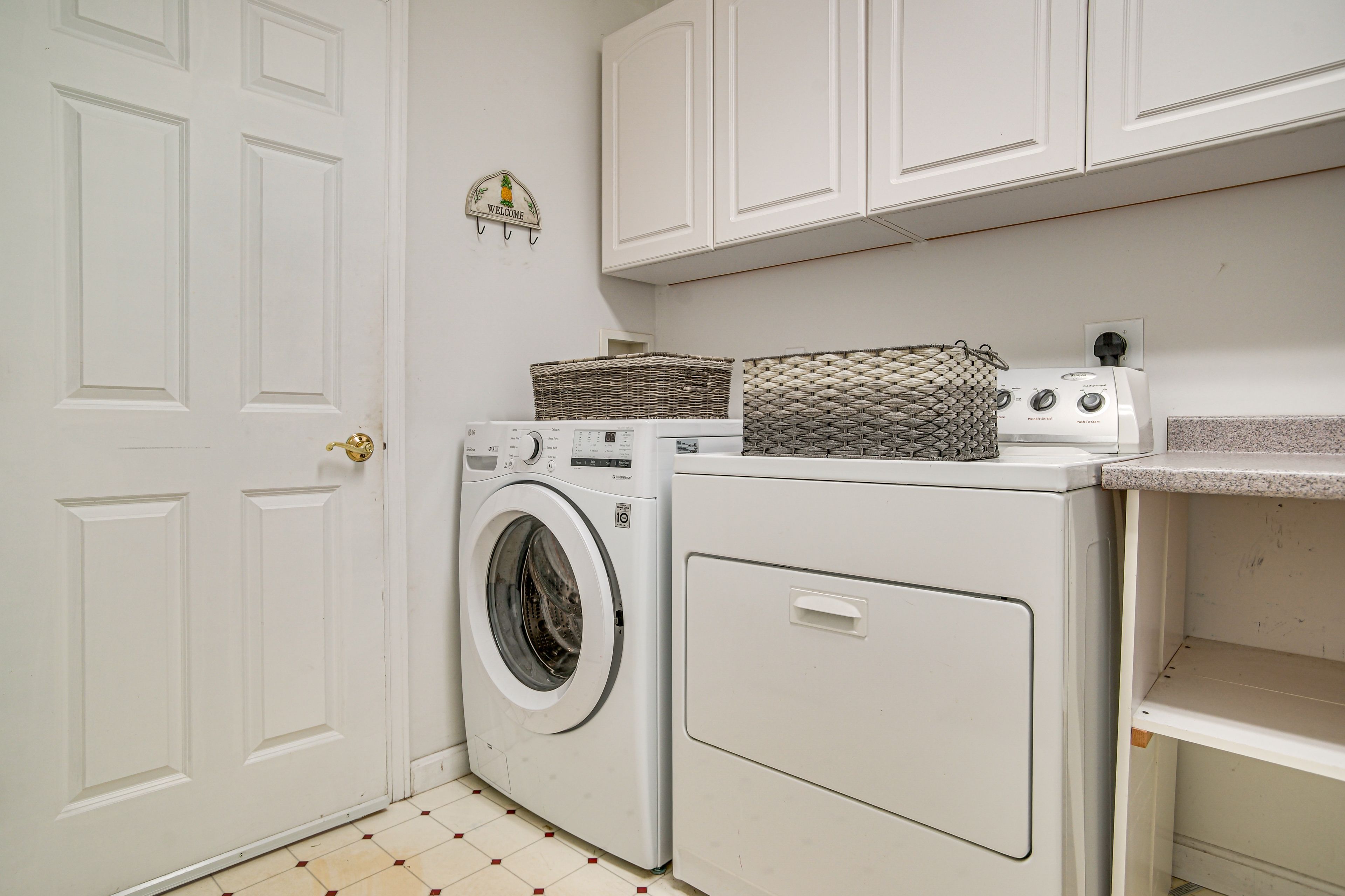 Laundry Room | Main Level