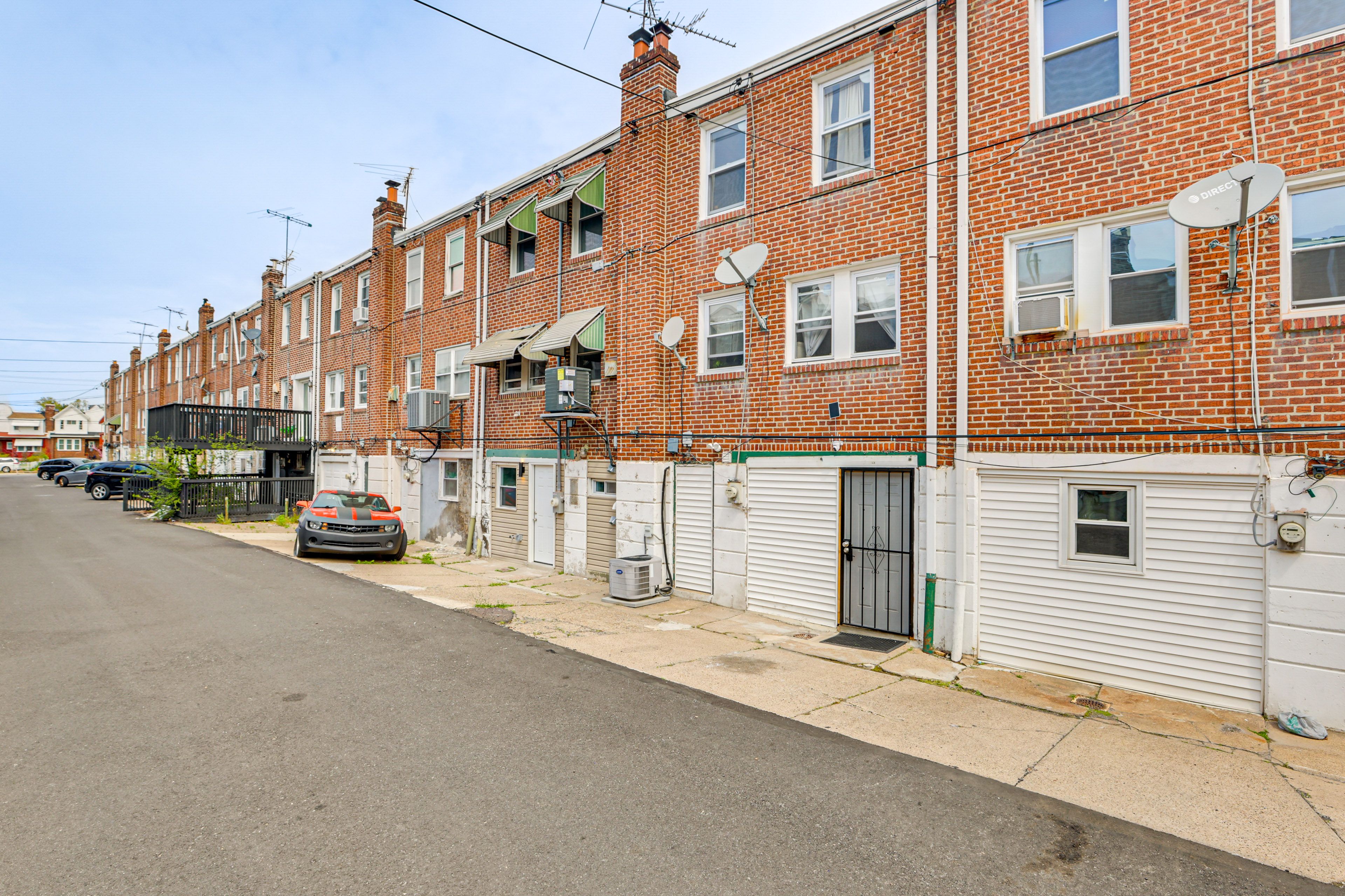 Townhouse Exterior | Back Entrance | Driveway Parking (1 Vehicle)