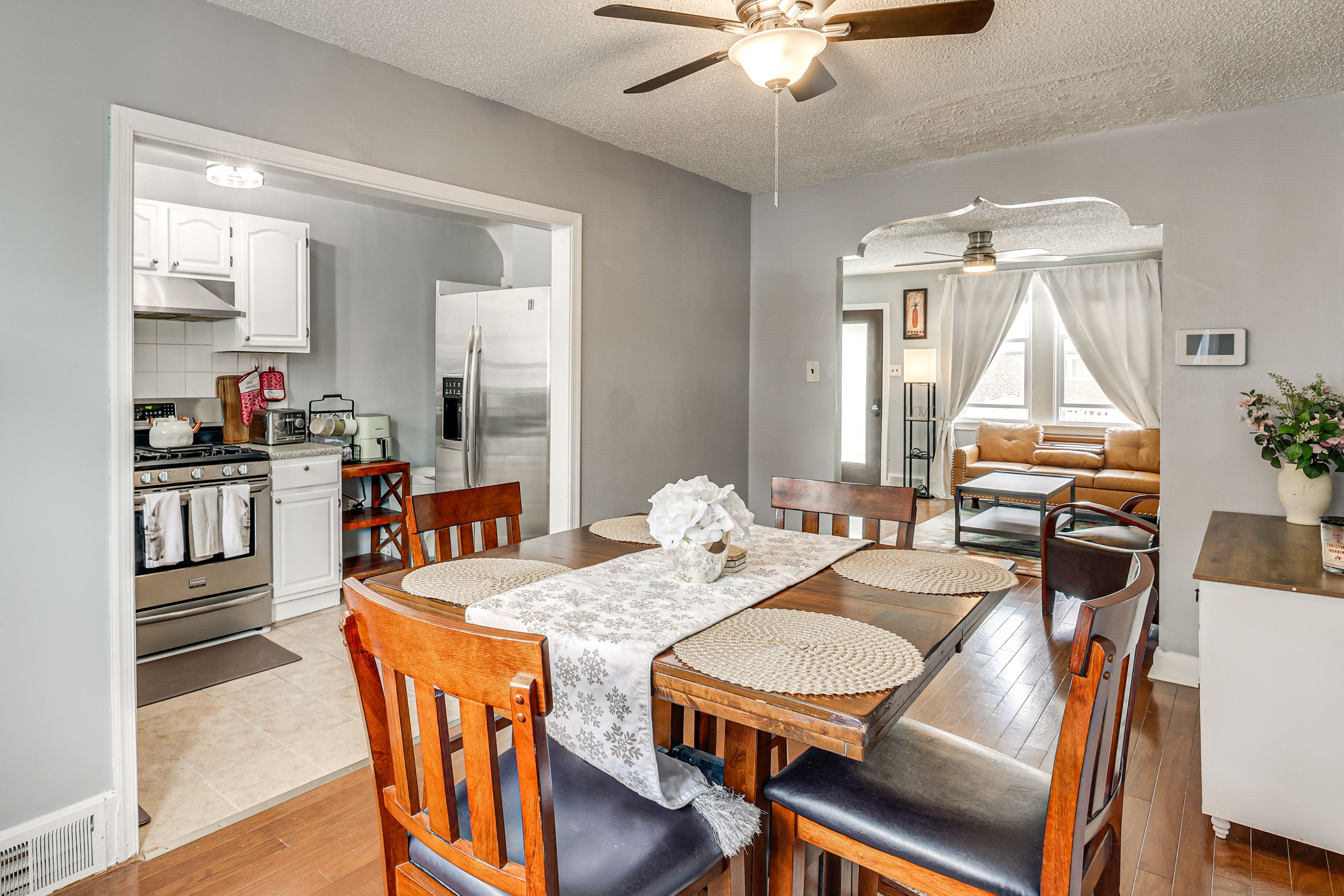 Dining Room | 2-Story Home