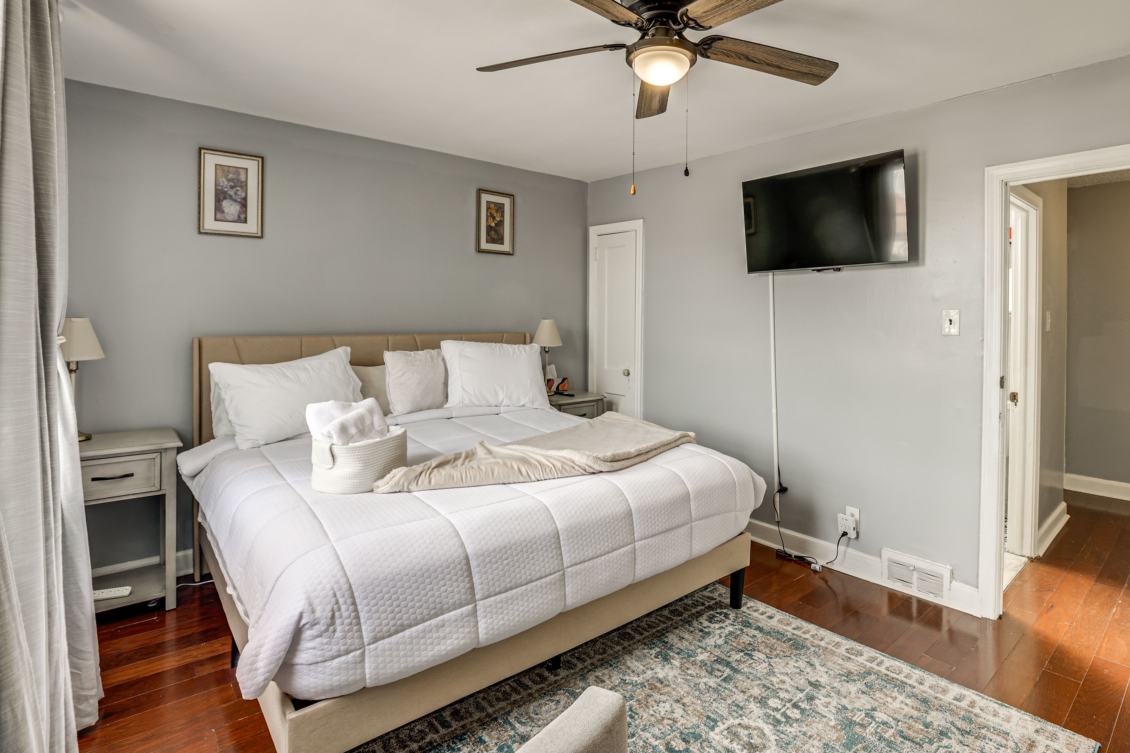 Bedroom 1 | King Bed | 2nd Floor