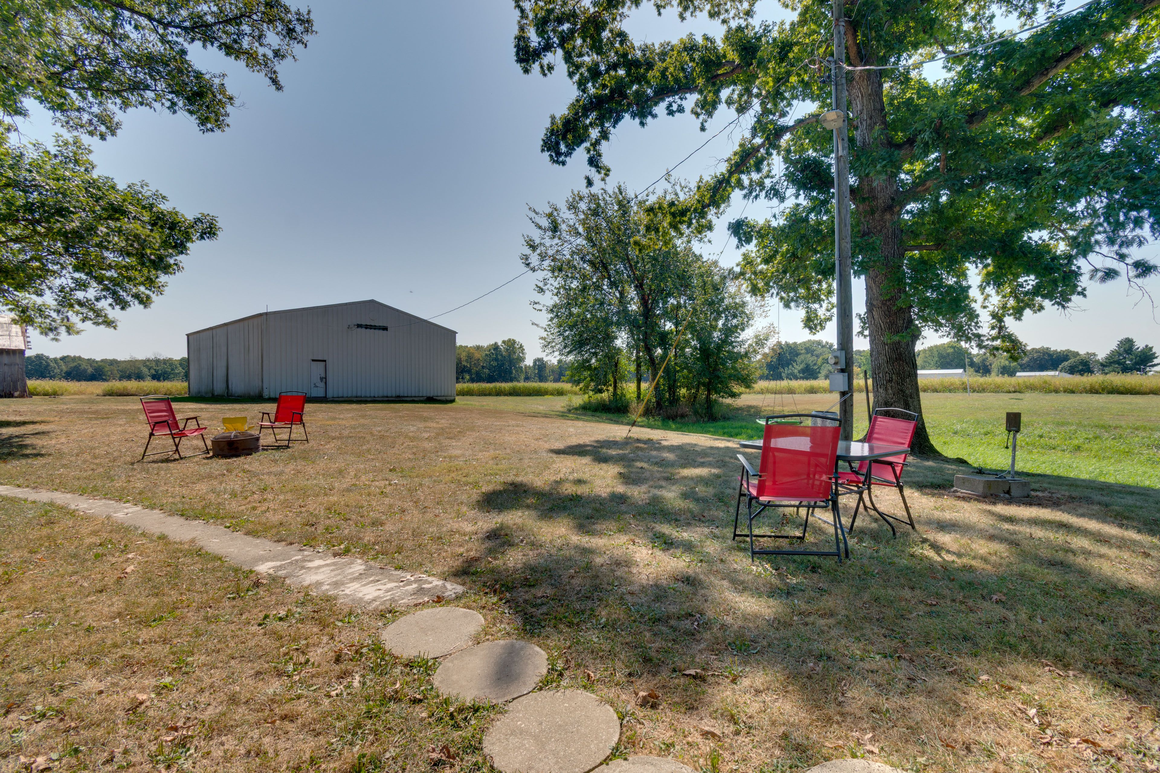 Private Yard | Fire Pit | Dining Area | Swing