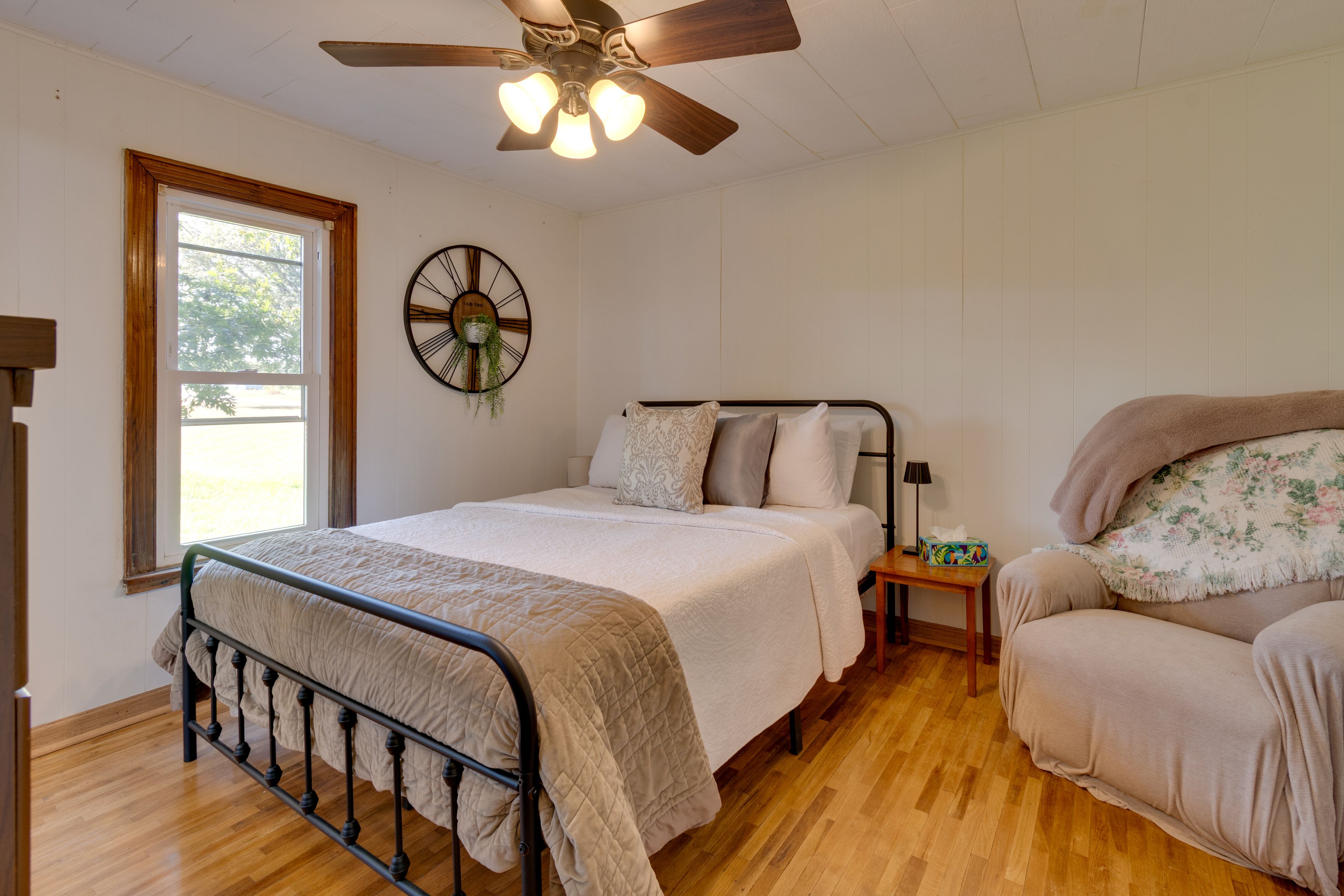 Bedroom 1 | Queen Bed | Linens Provided