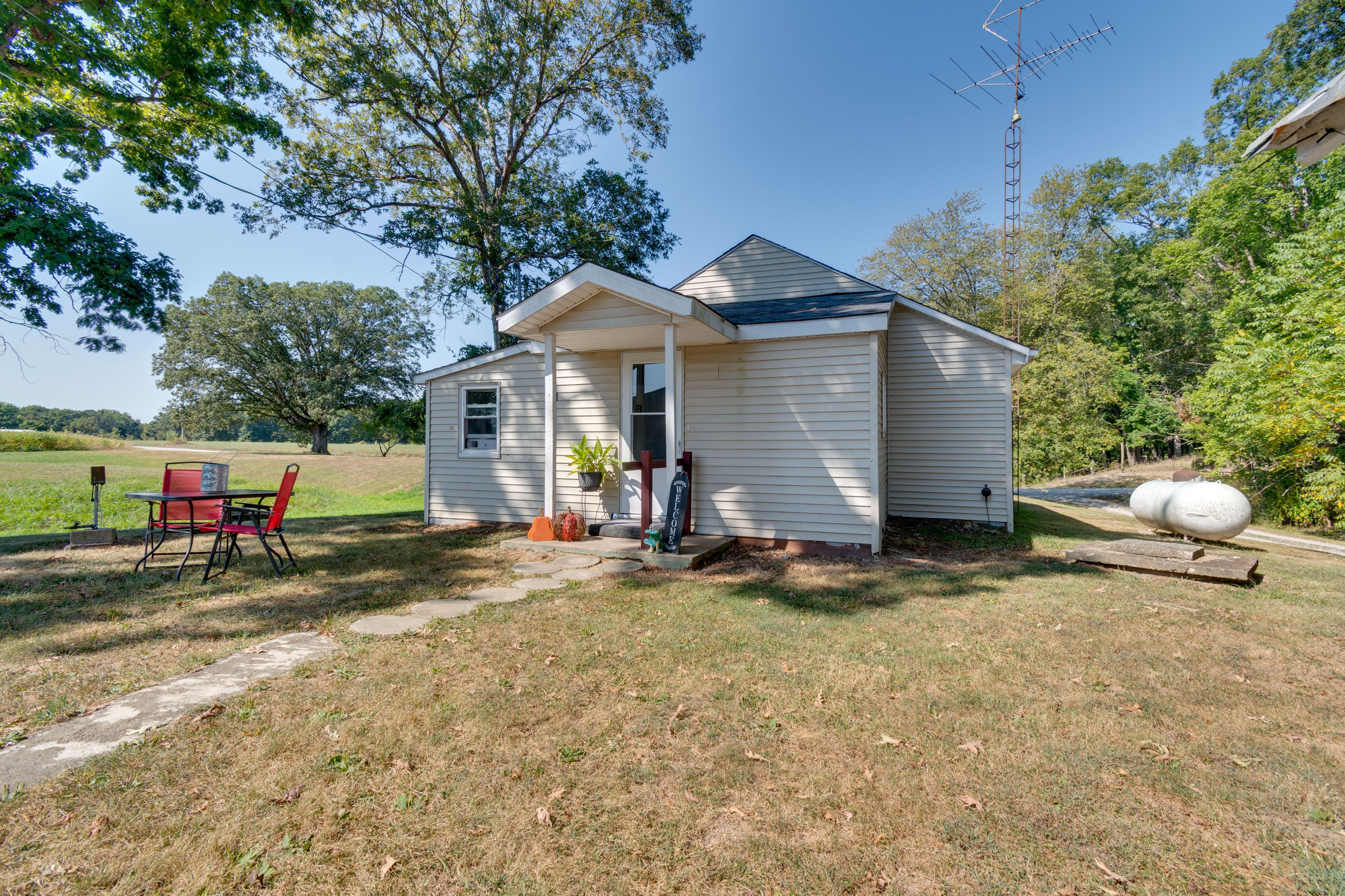 Jewett Vacation Rental | 2BR | 1BA | 3 Steps Required | 1,200 Sq Ft