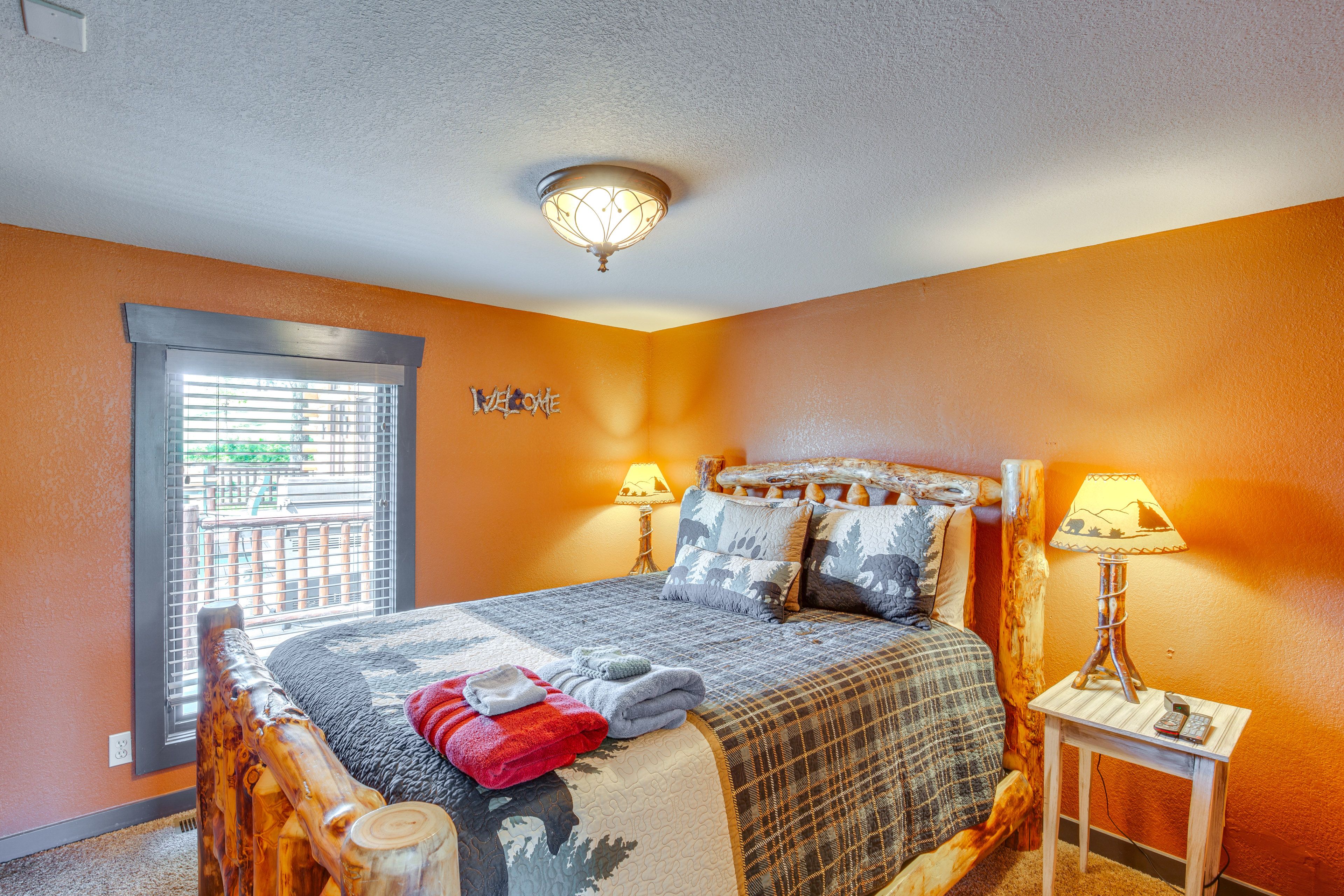 Bedroom 1 | Queen Bed | Linens Provided | Main Floor