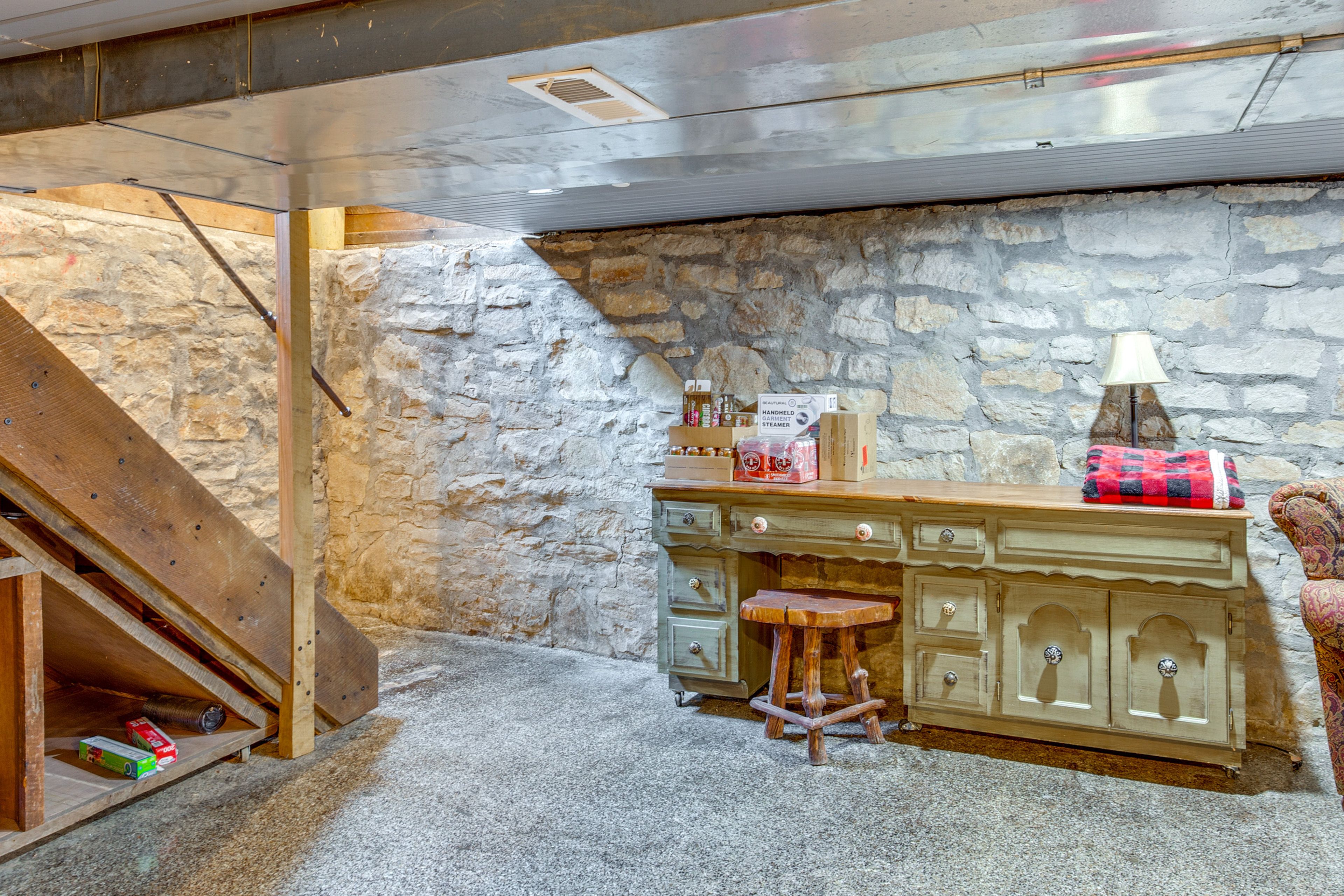 Basement | Desk | Lower Level