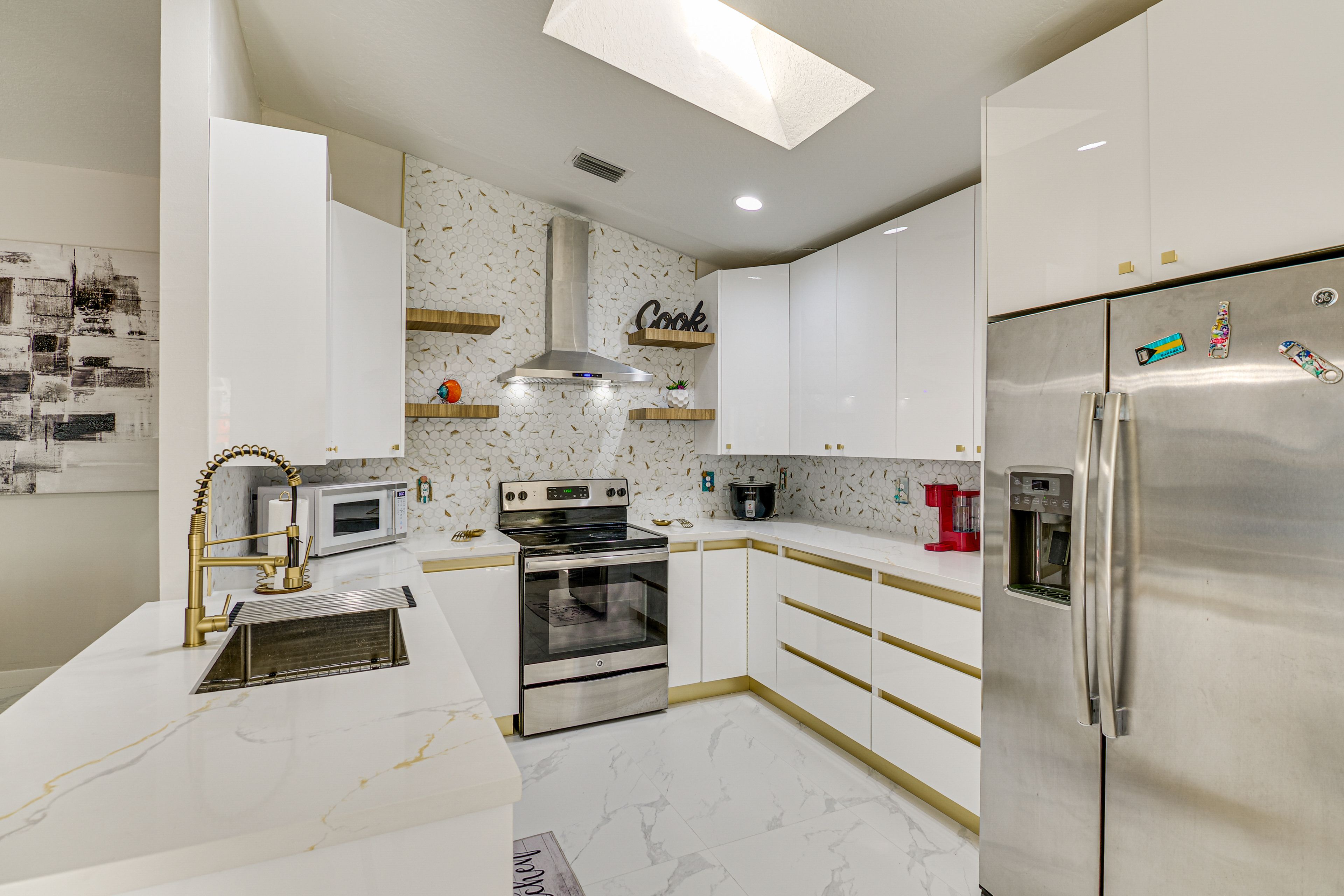 Kitchen | Keurig Coffee Maker | Dishwasher | Cooking Basics