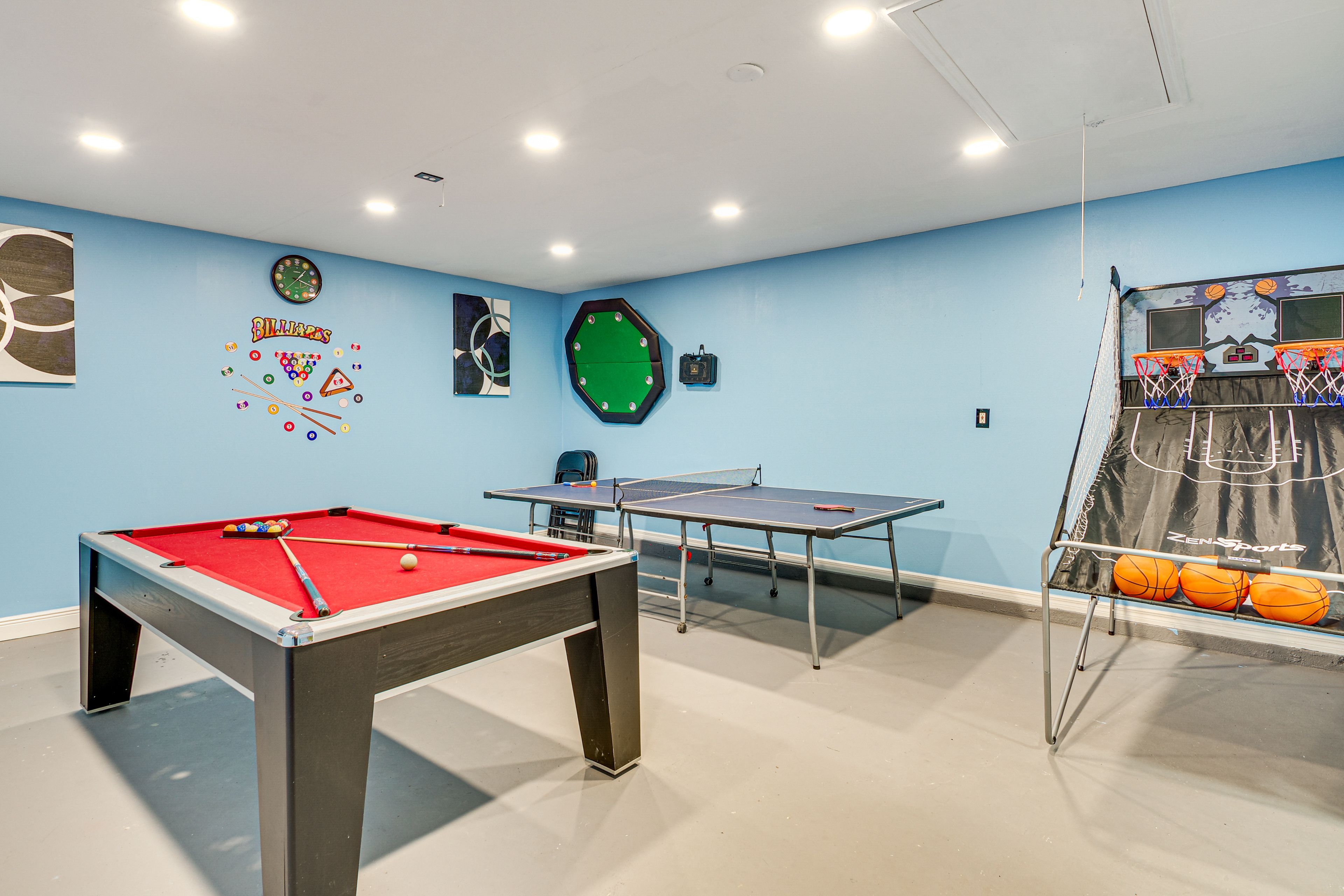 Game Room | Pool Table | Ping-Pong Table | Basketball Game