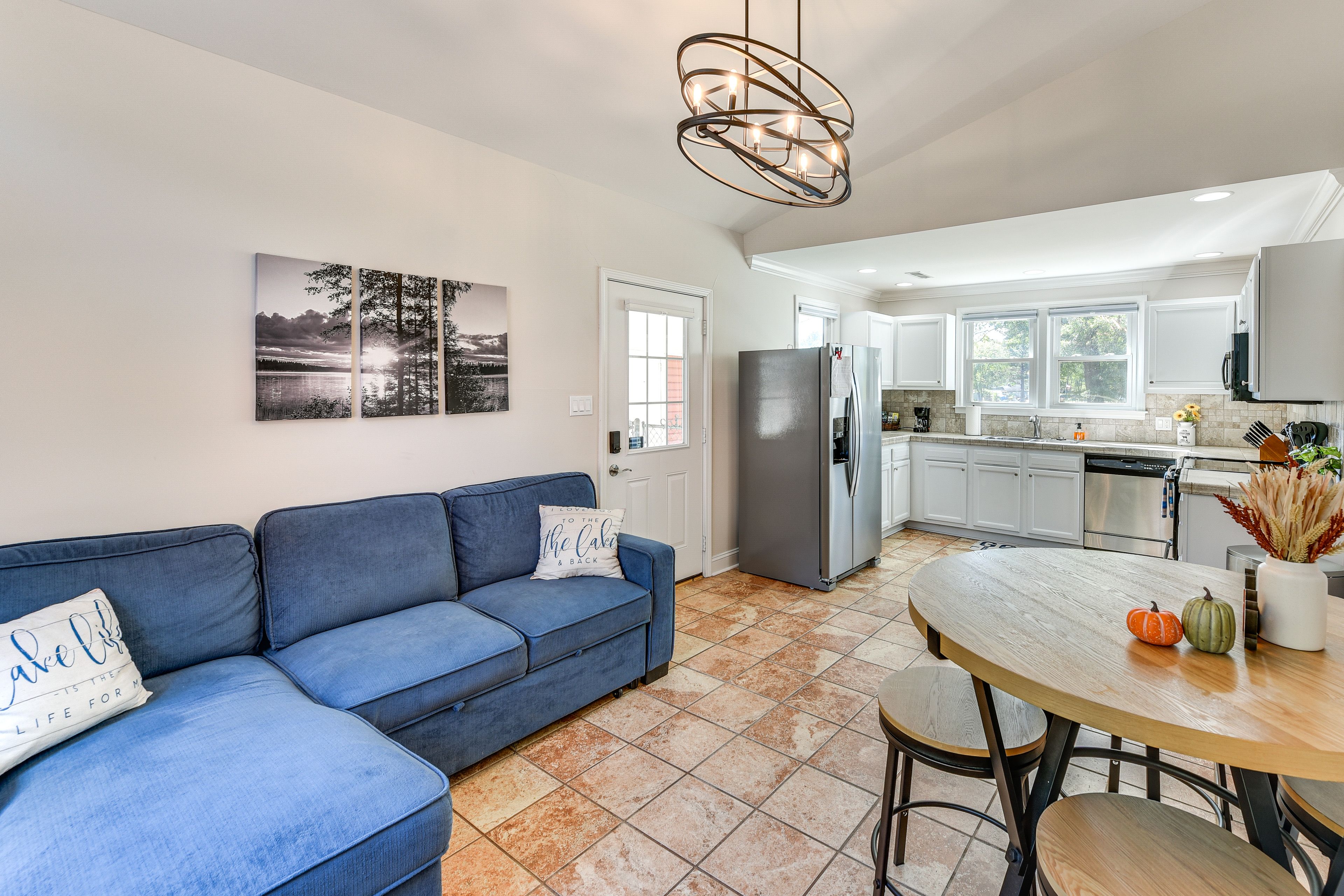 Interior | Full Kitchen