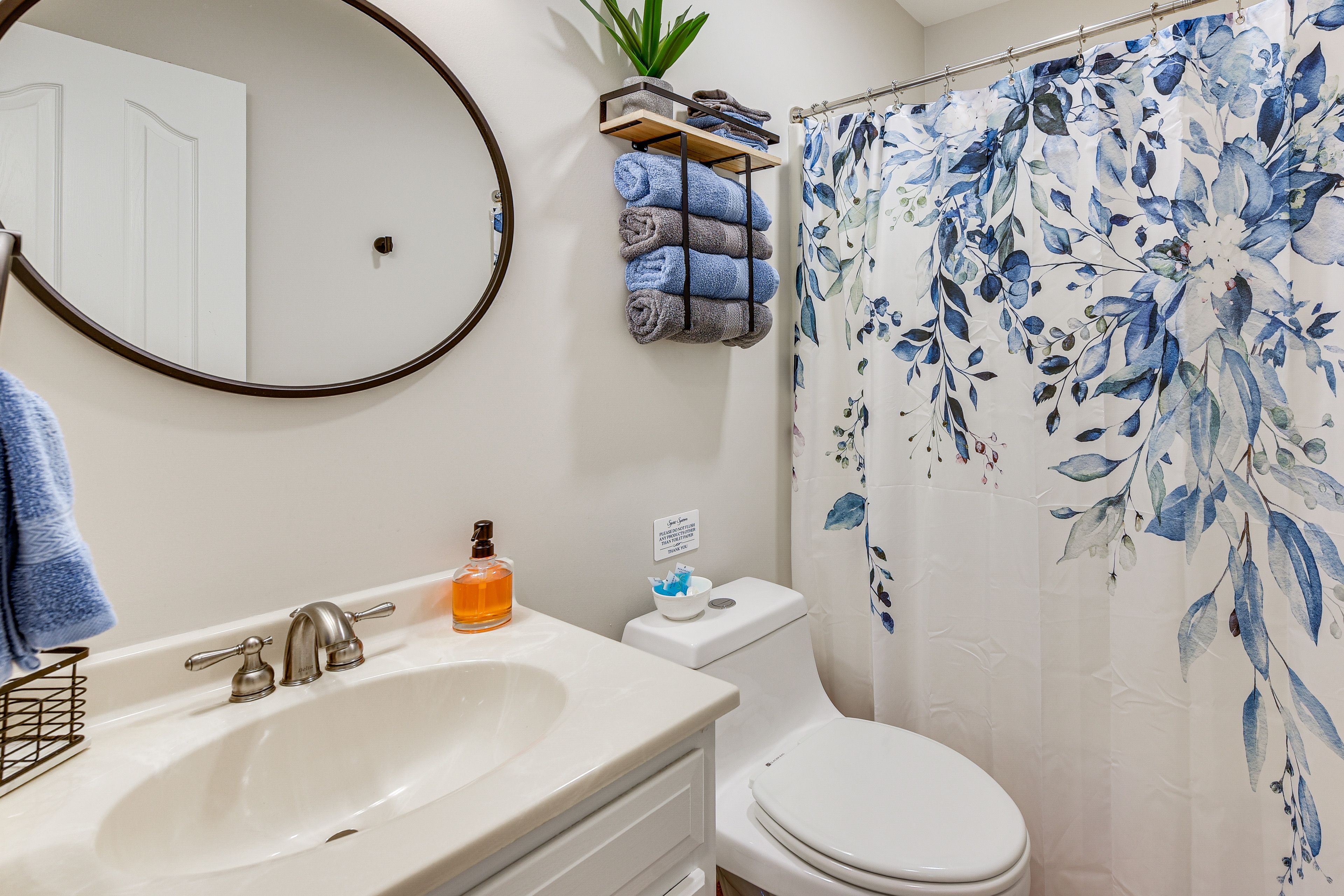 Full Bath | Towels | Hair Dryer