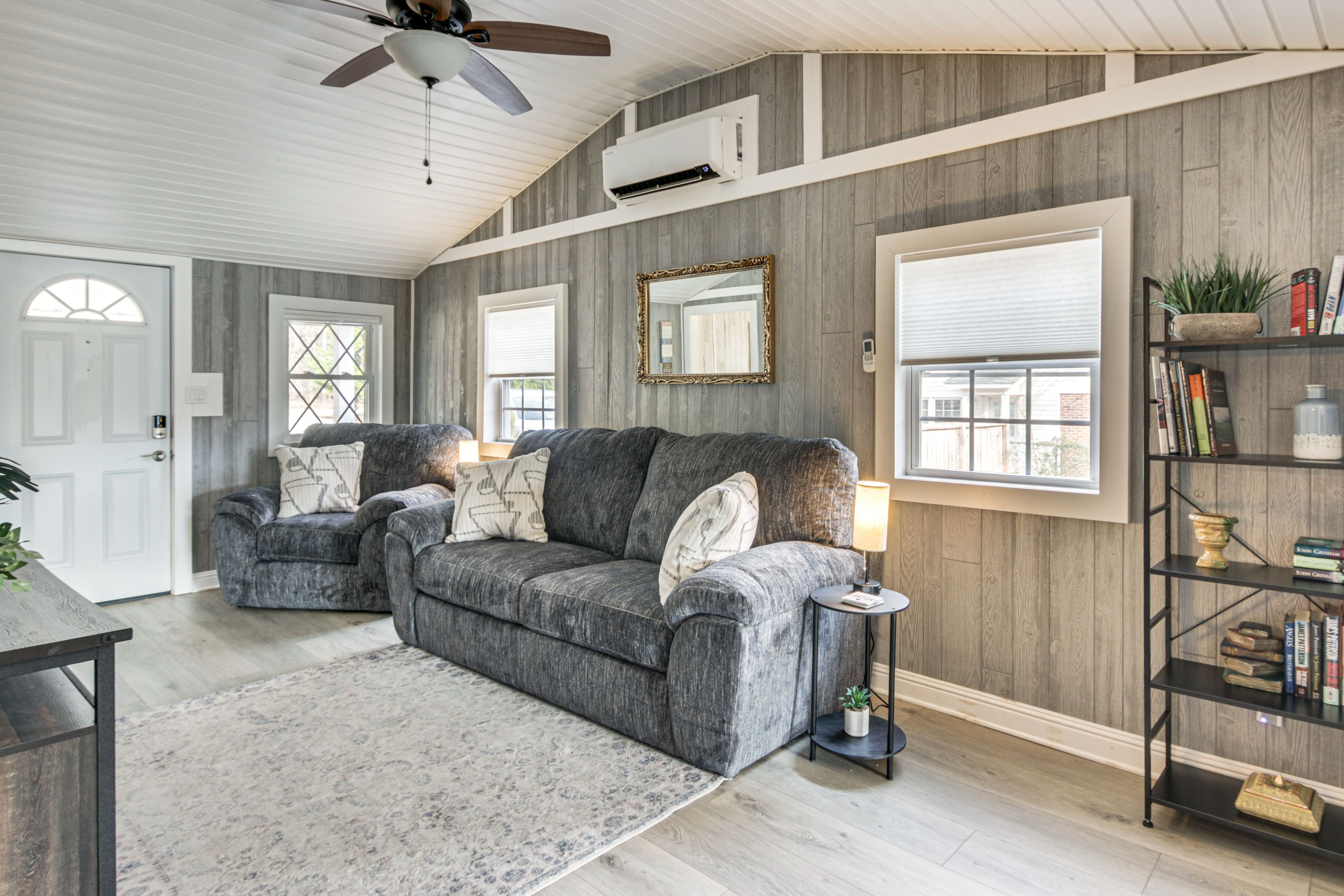 Living Room | Queen Sleeper Sofa