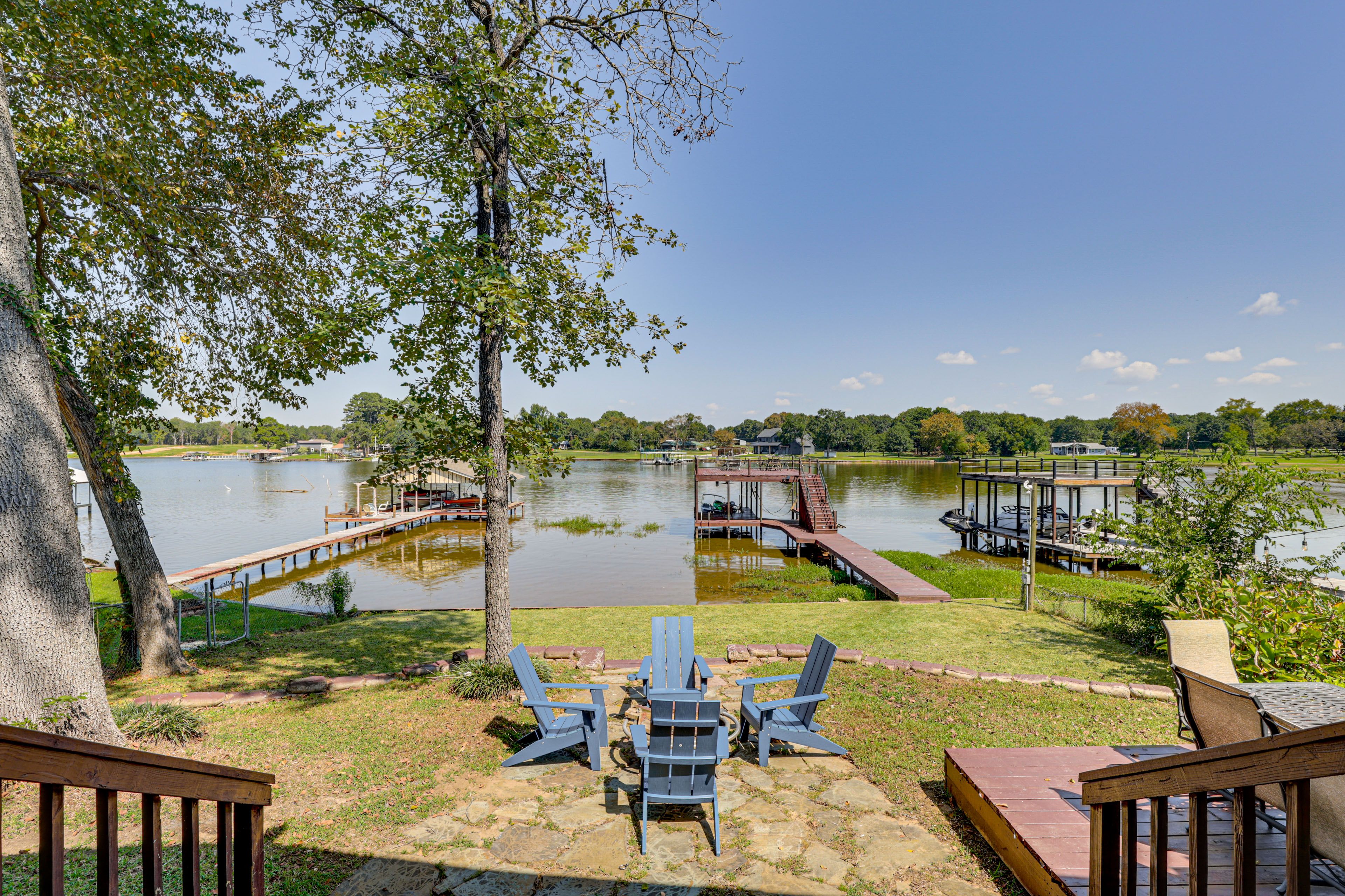 Mabank Vacation Rental | 3BR | 2BA | 2,000 Sq Ft | Stairs Required