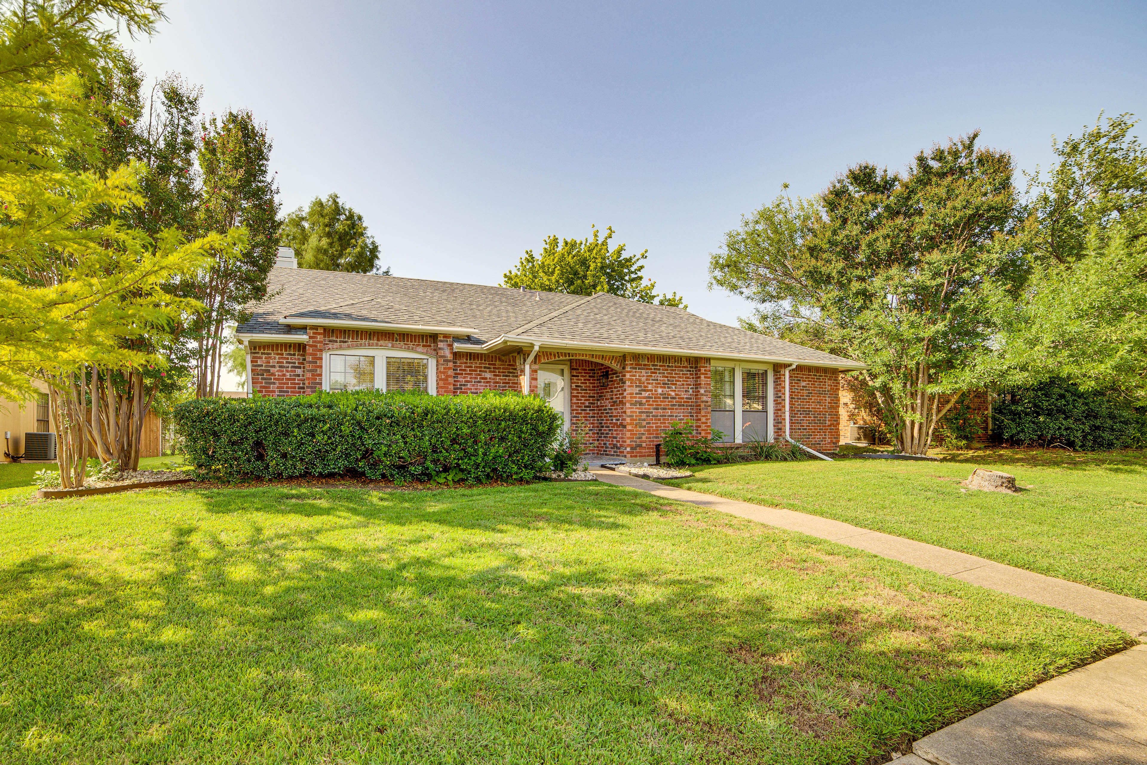 Parking | Driveway (2 Vehicles)