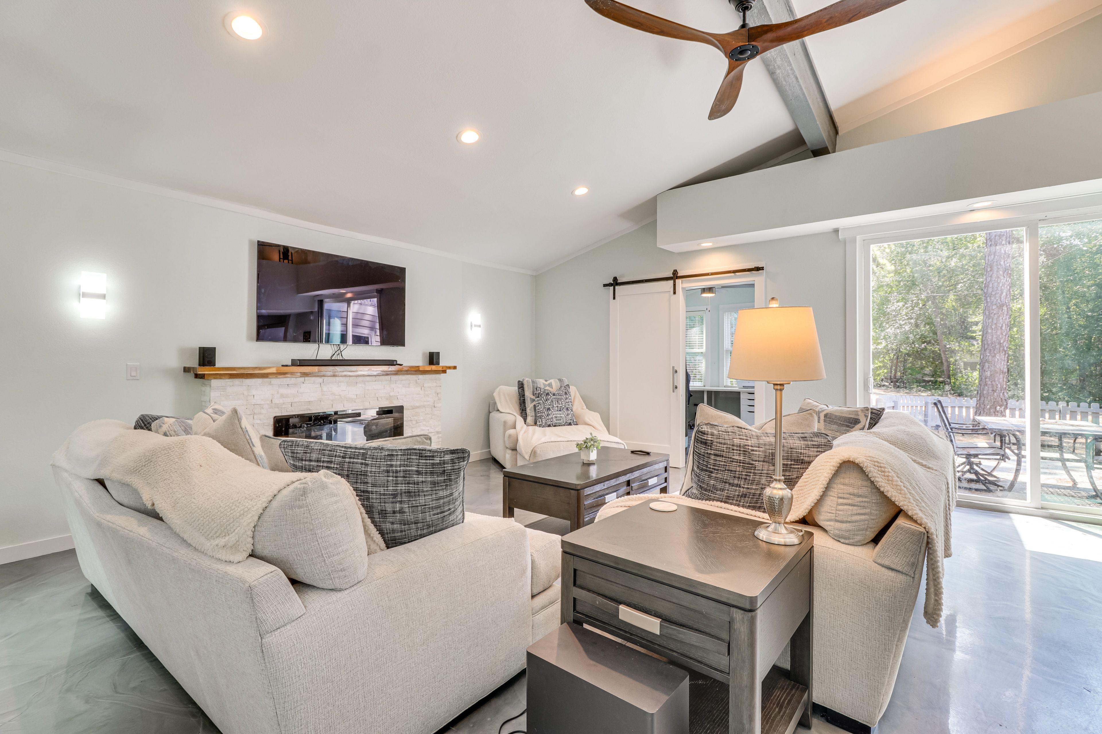 Living Room | Smart TV | 1st Floor