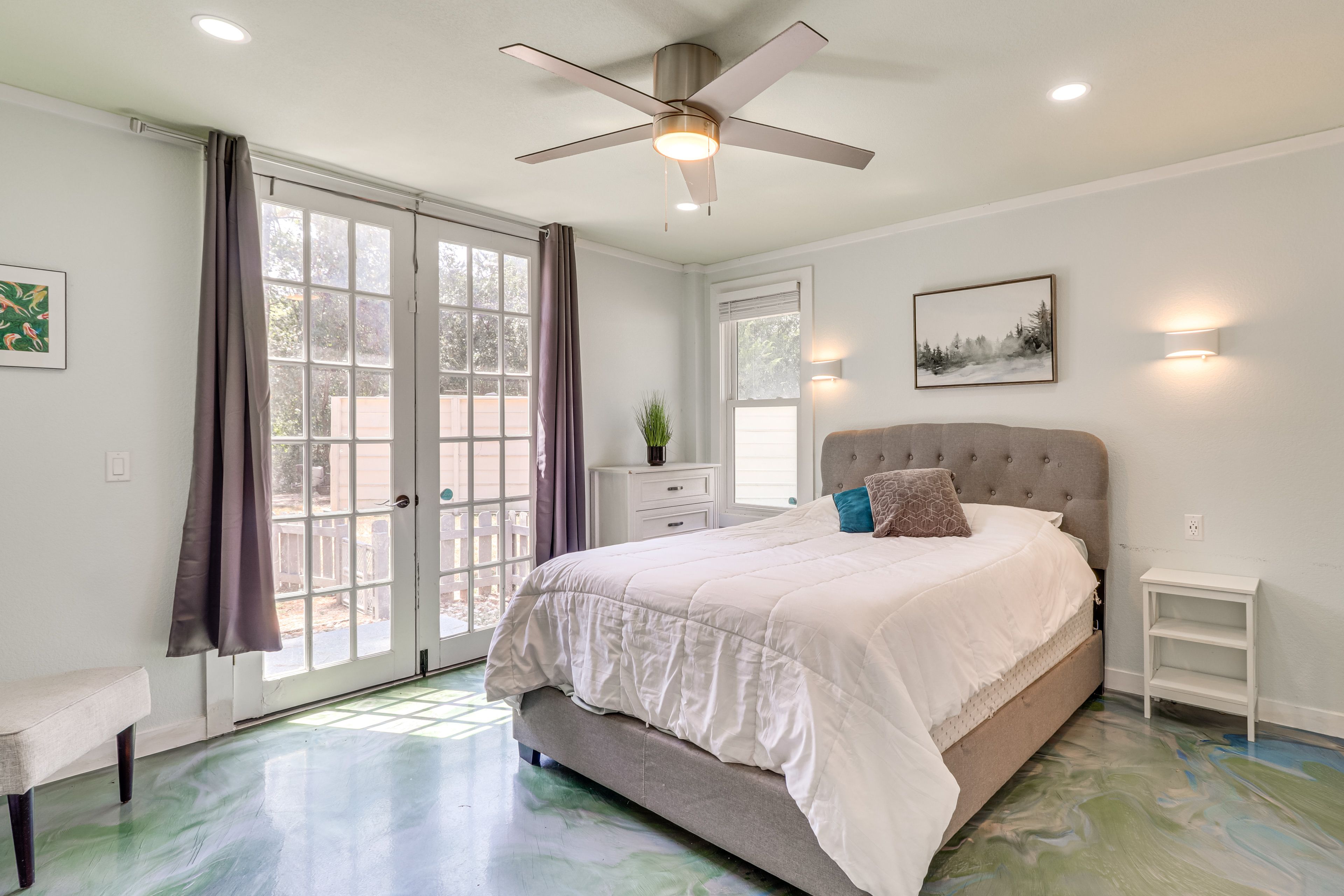 Bedroom 2 | Queen Bed | 1st Floor