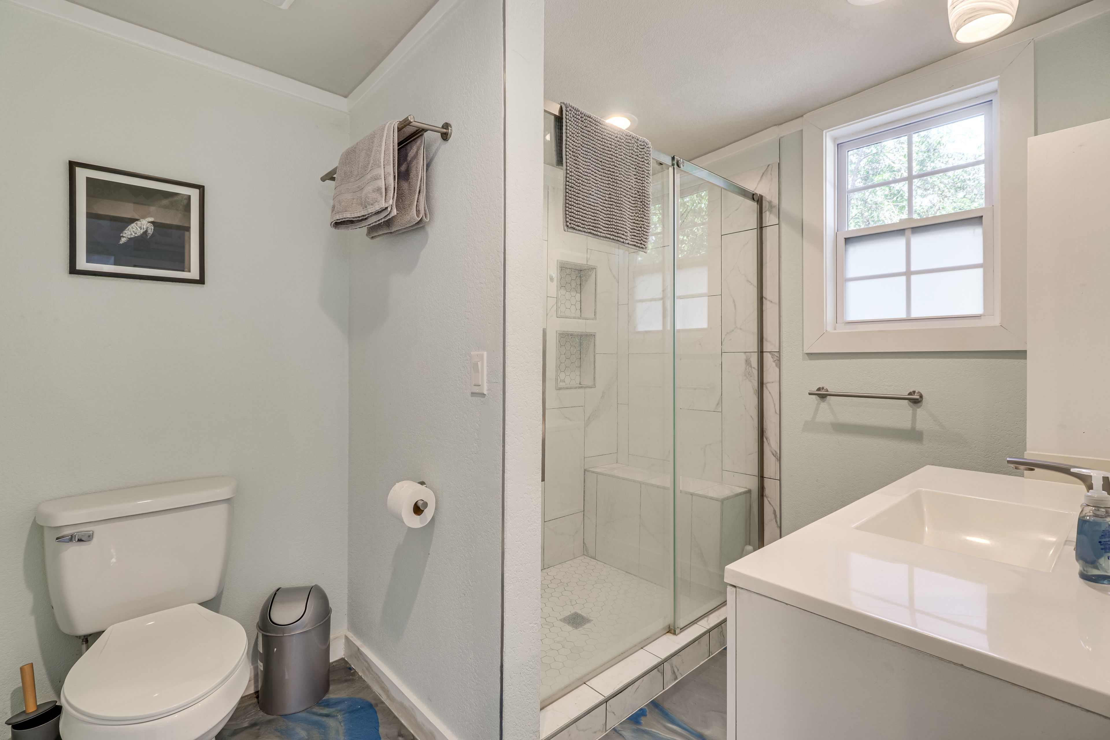 Full Bath | 1st Floor