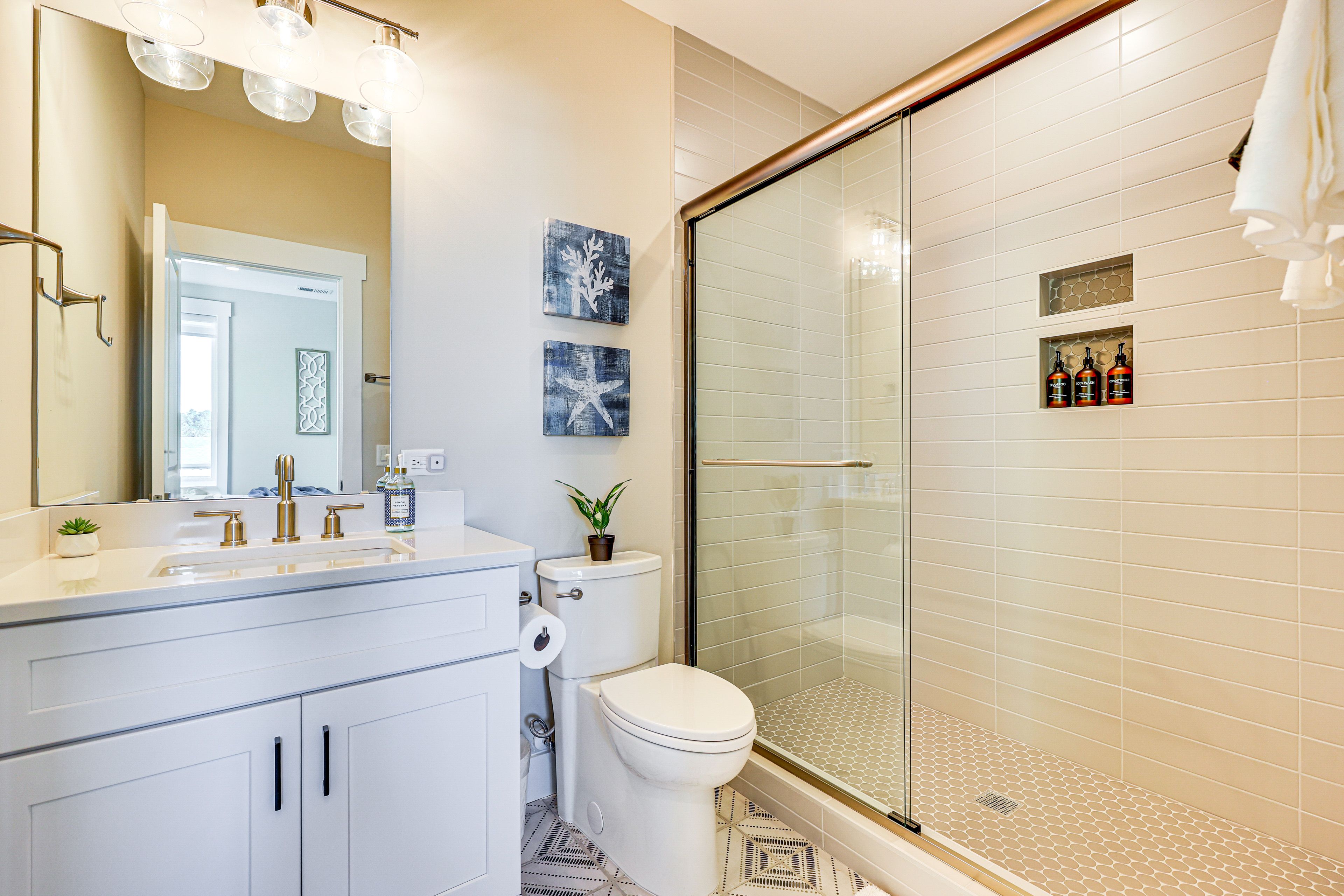 Full Bath | 3rd Floor