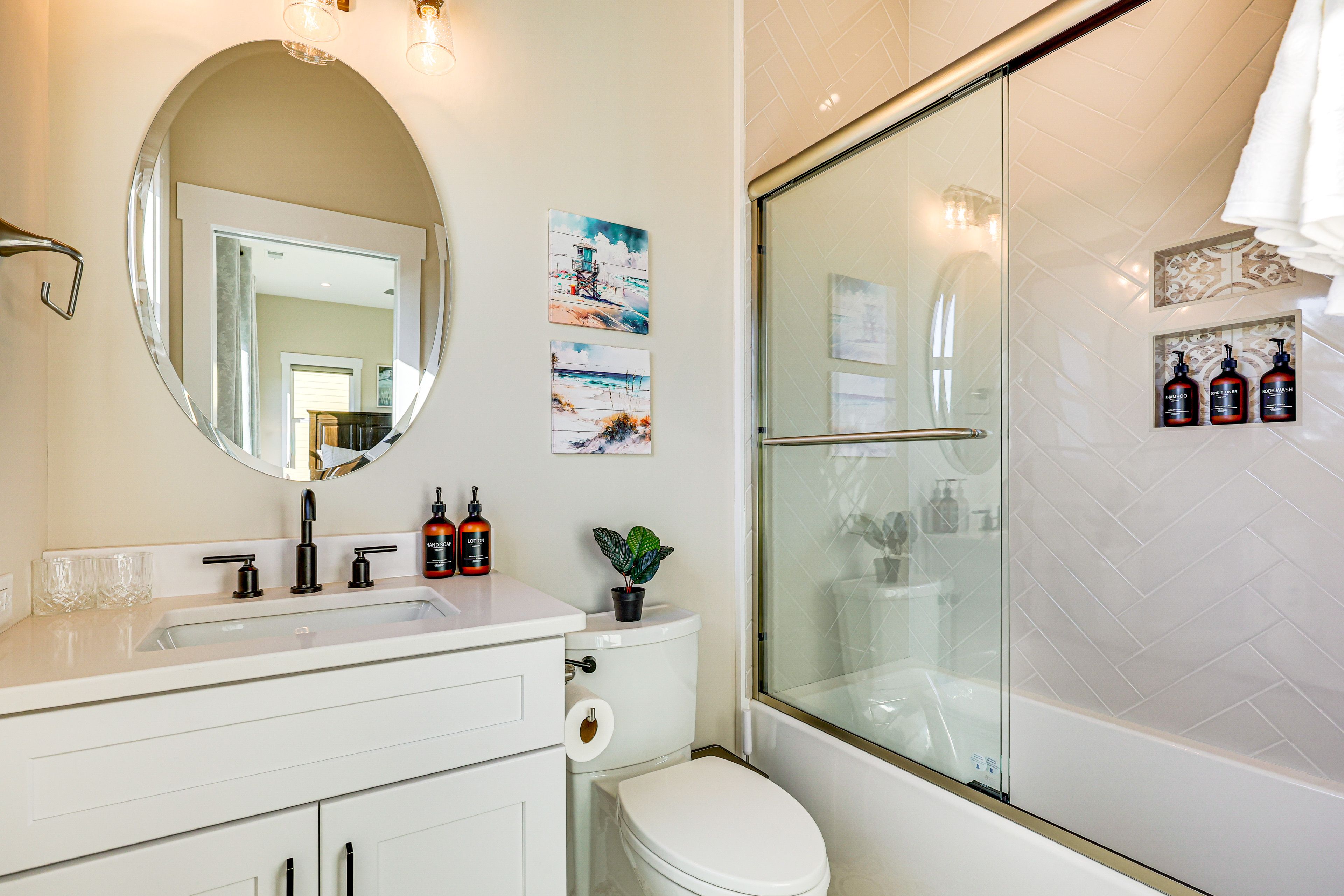 Full Bath | 3rd Floor