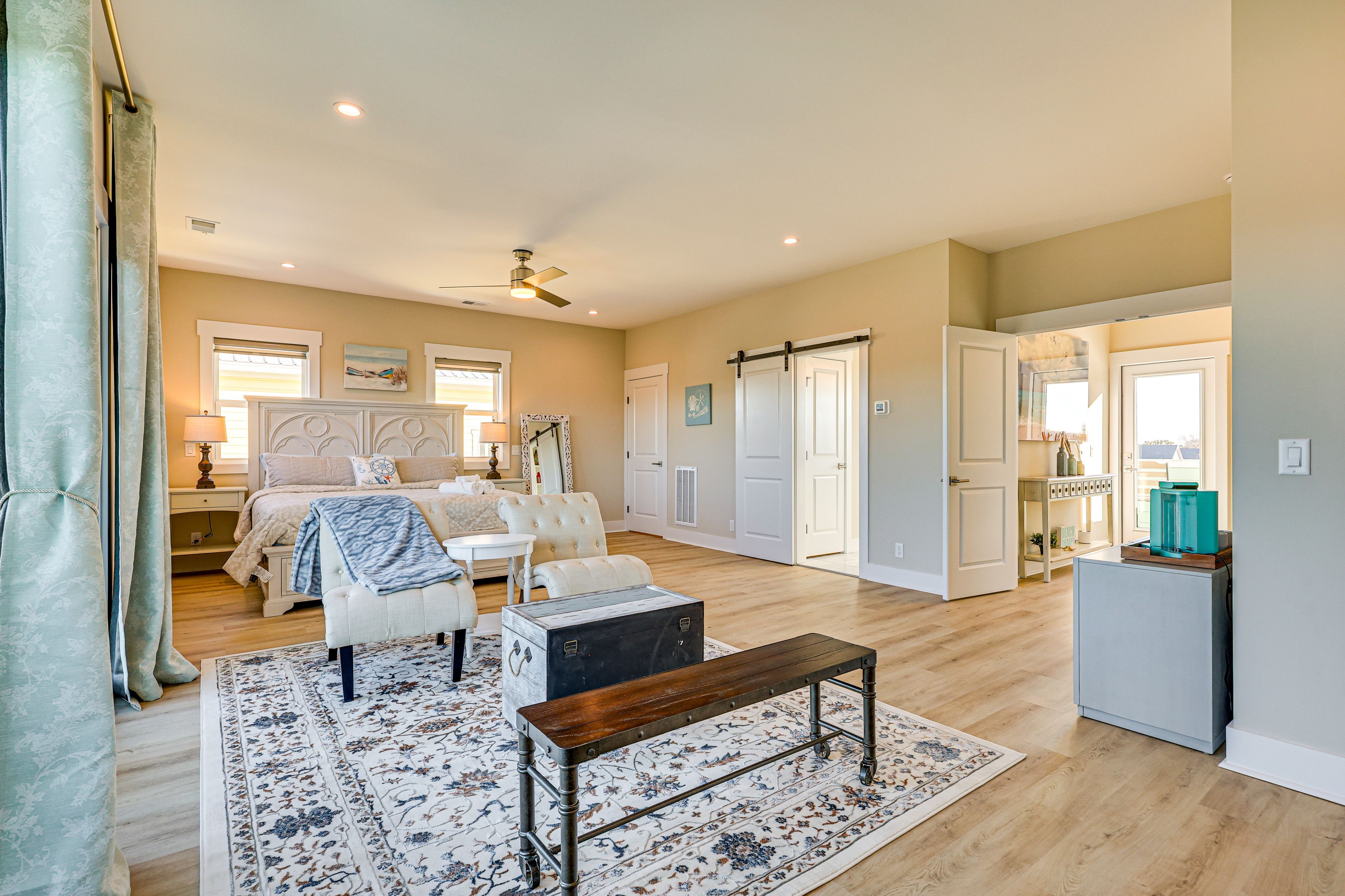 Bedroom 4 | King Bed | 4th Floor