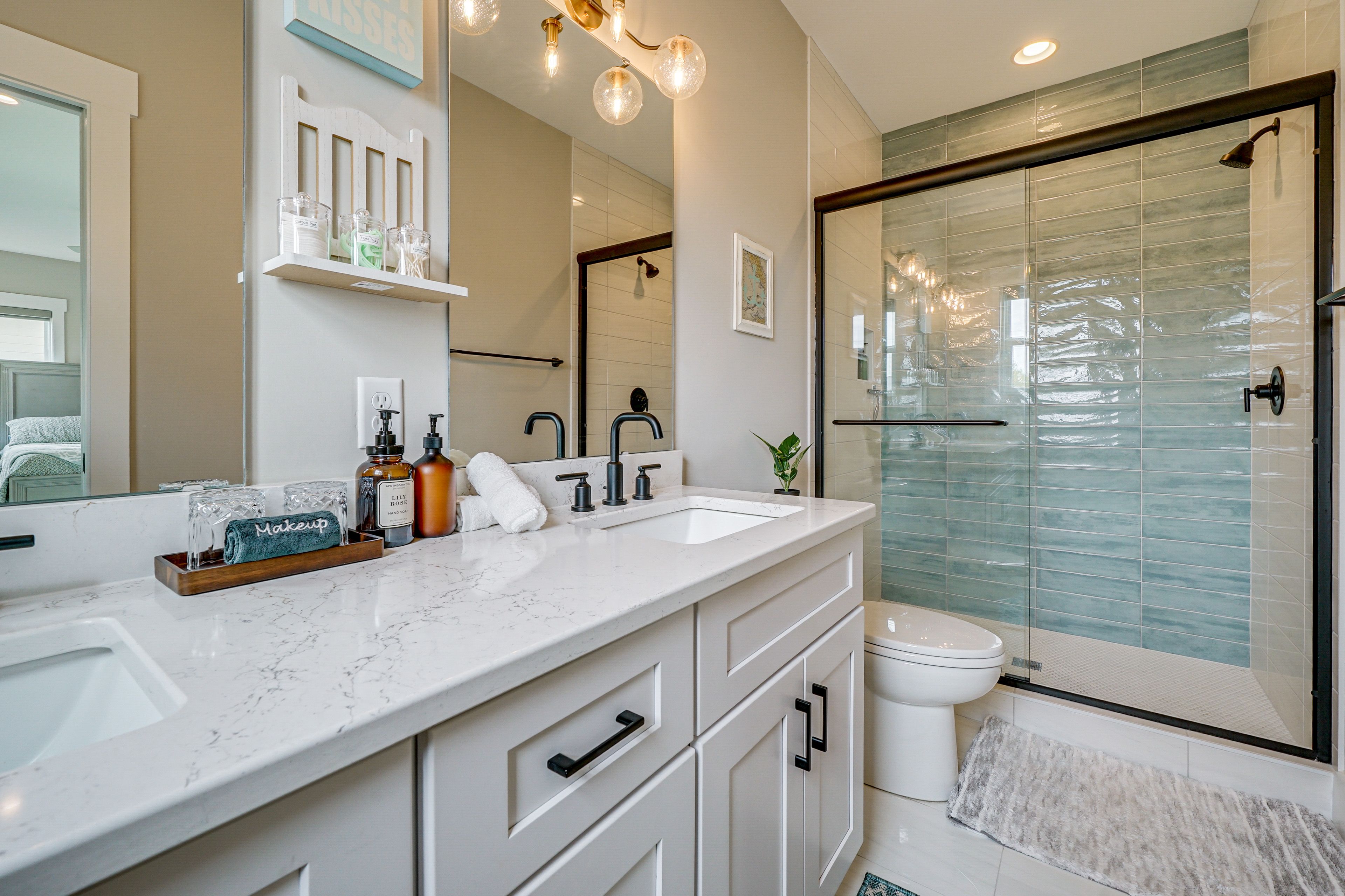 En-Suite Bathroom | 2nd Floor