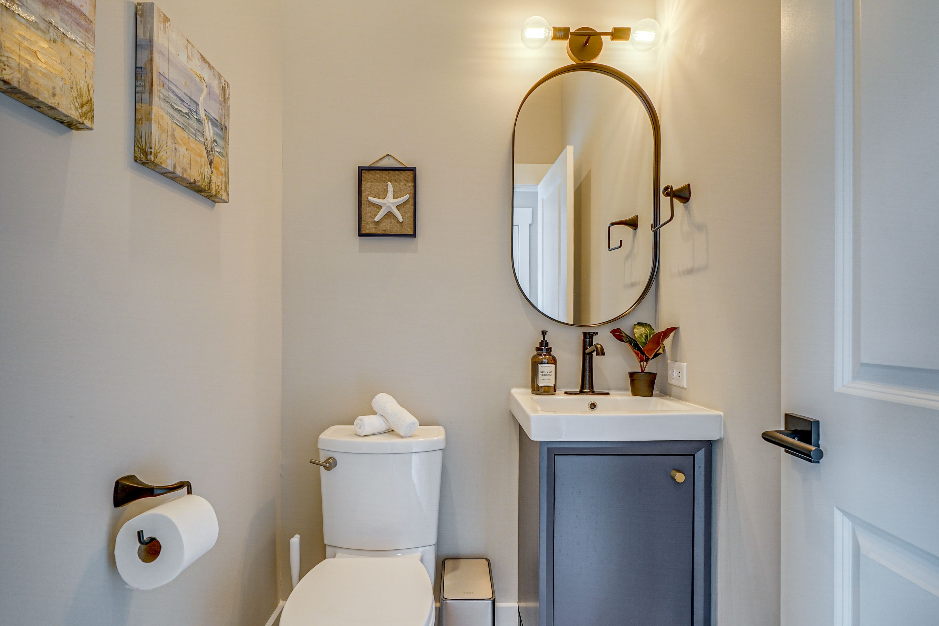 Half Bathroom | 3rd Floor