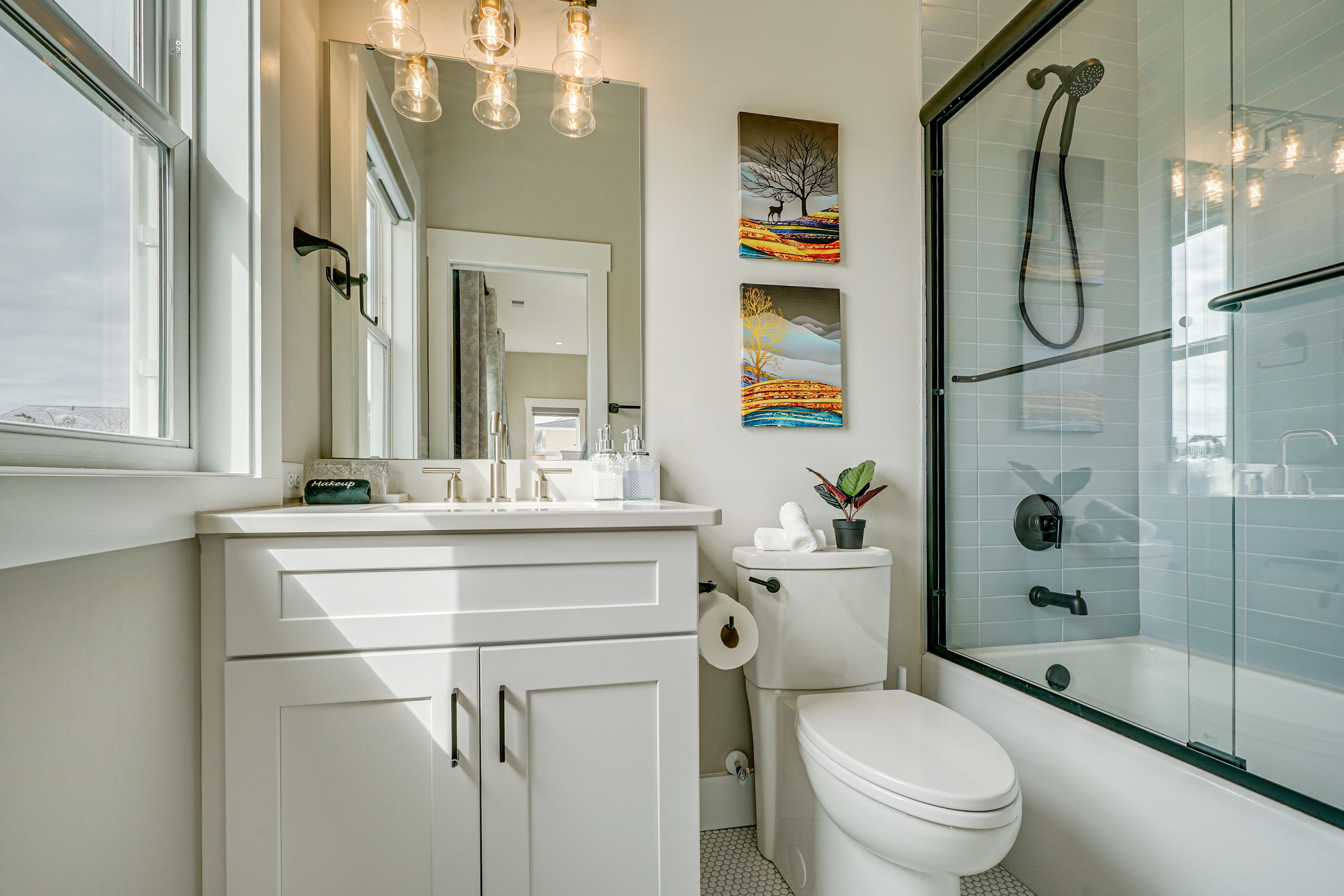 En-Suite Bathroom | 4th Floor