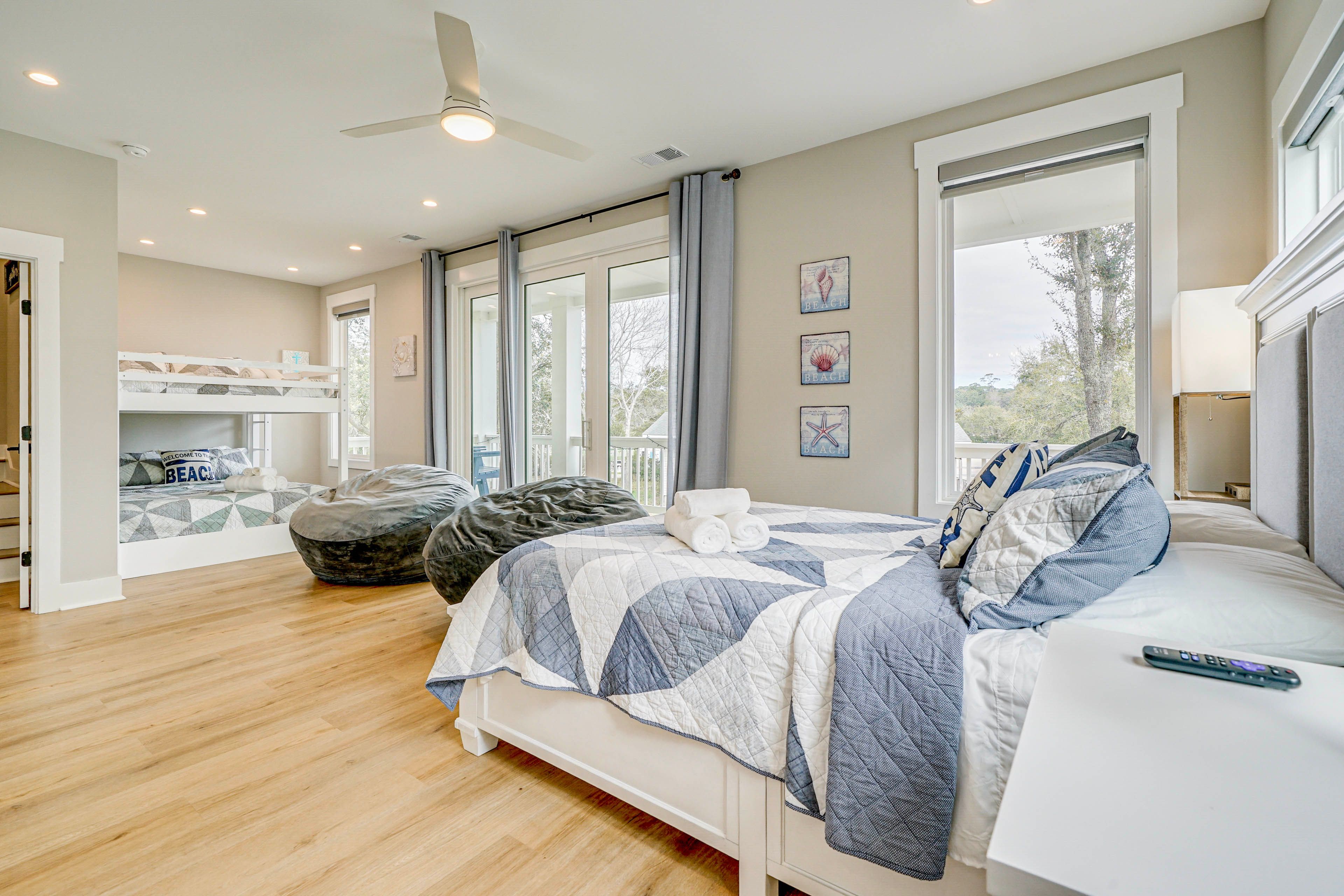 Bedroom 4 | Queen Bed | Queen Bunk Bed | 2nd Floor