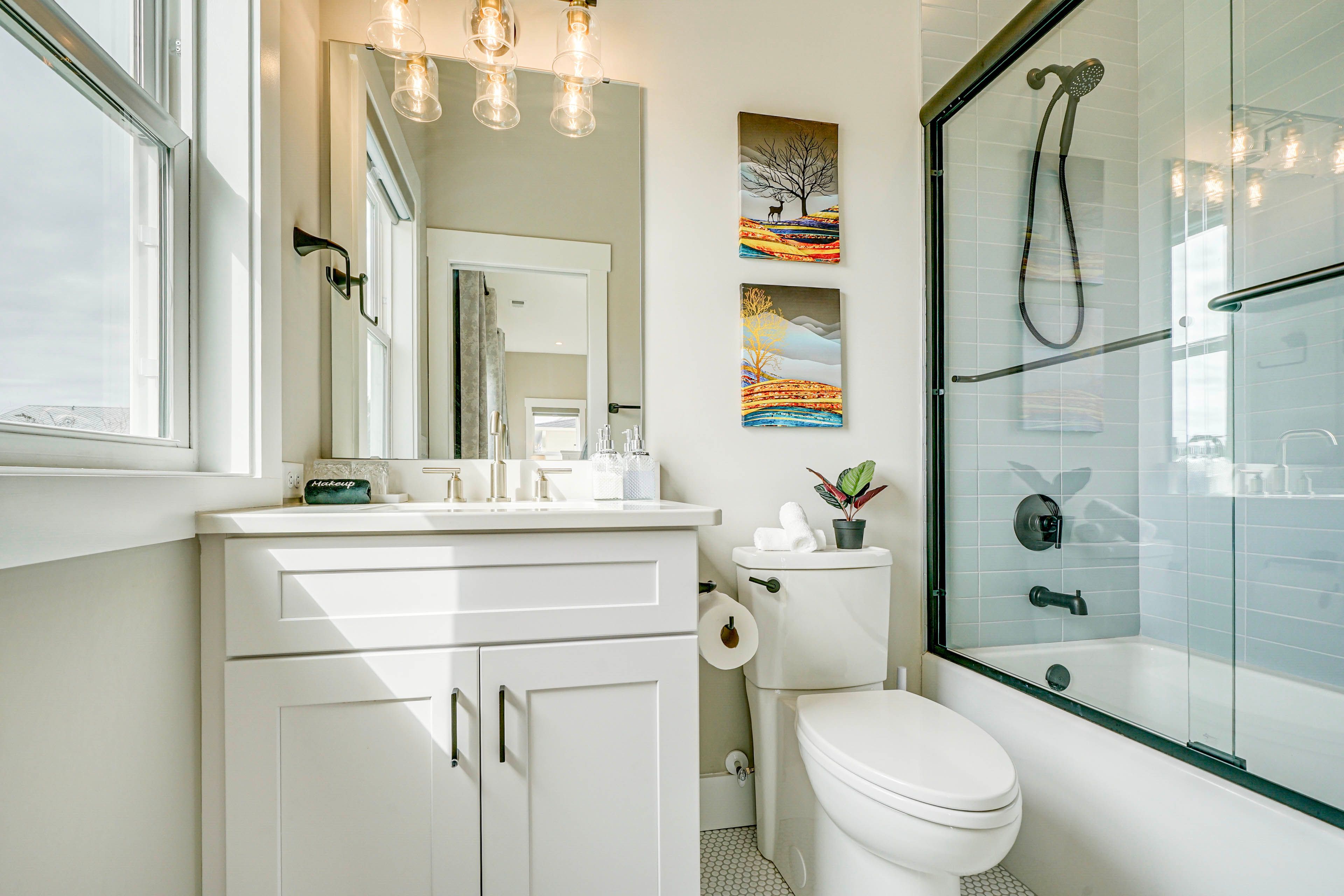 En-Suite Bathroom | 4th Floor