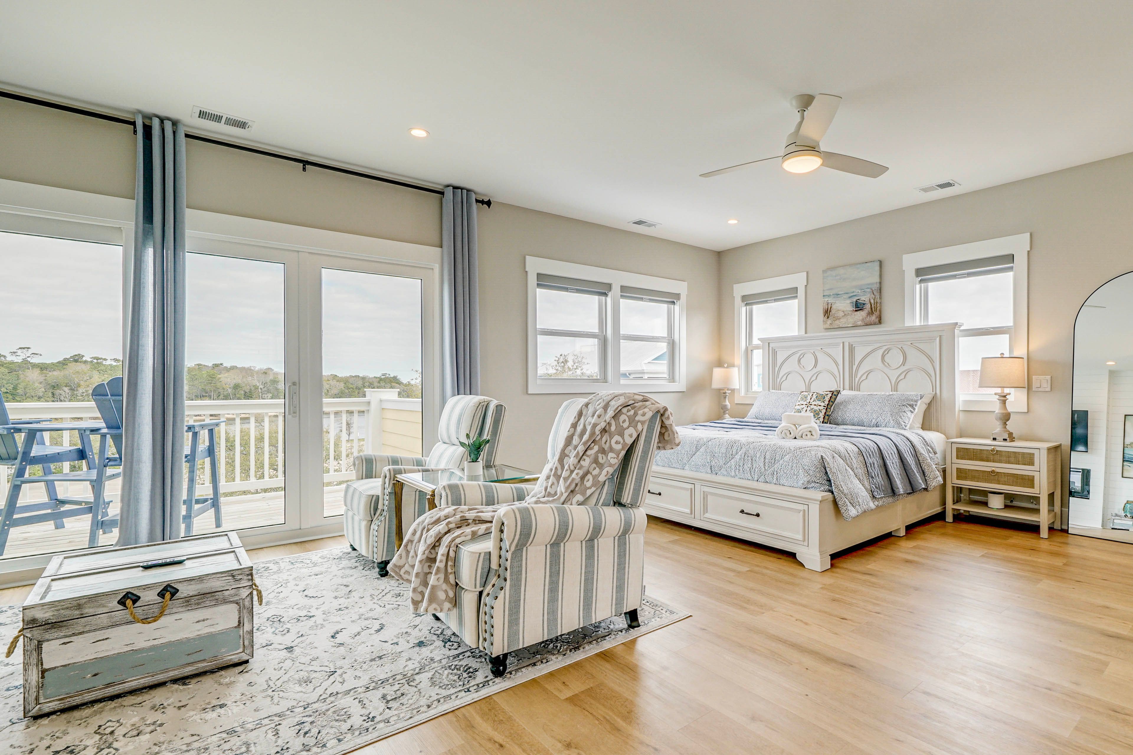 Bedroom 1 | King Bed | 4th Floor