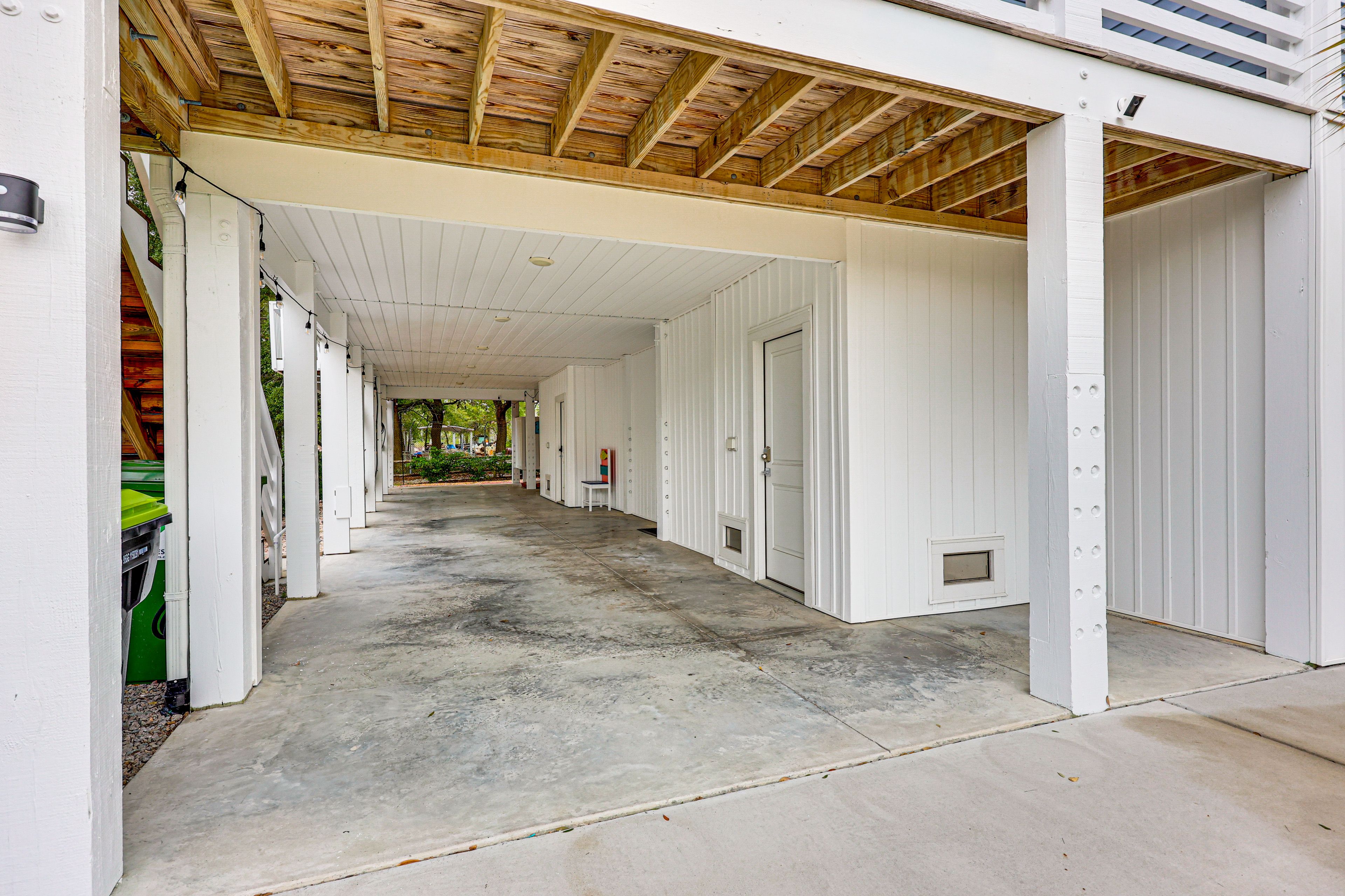 Parking | Carport (1 Vehicle) | EV Charger