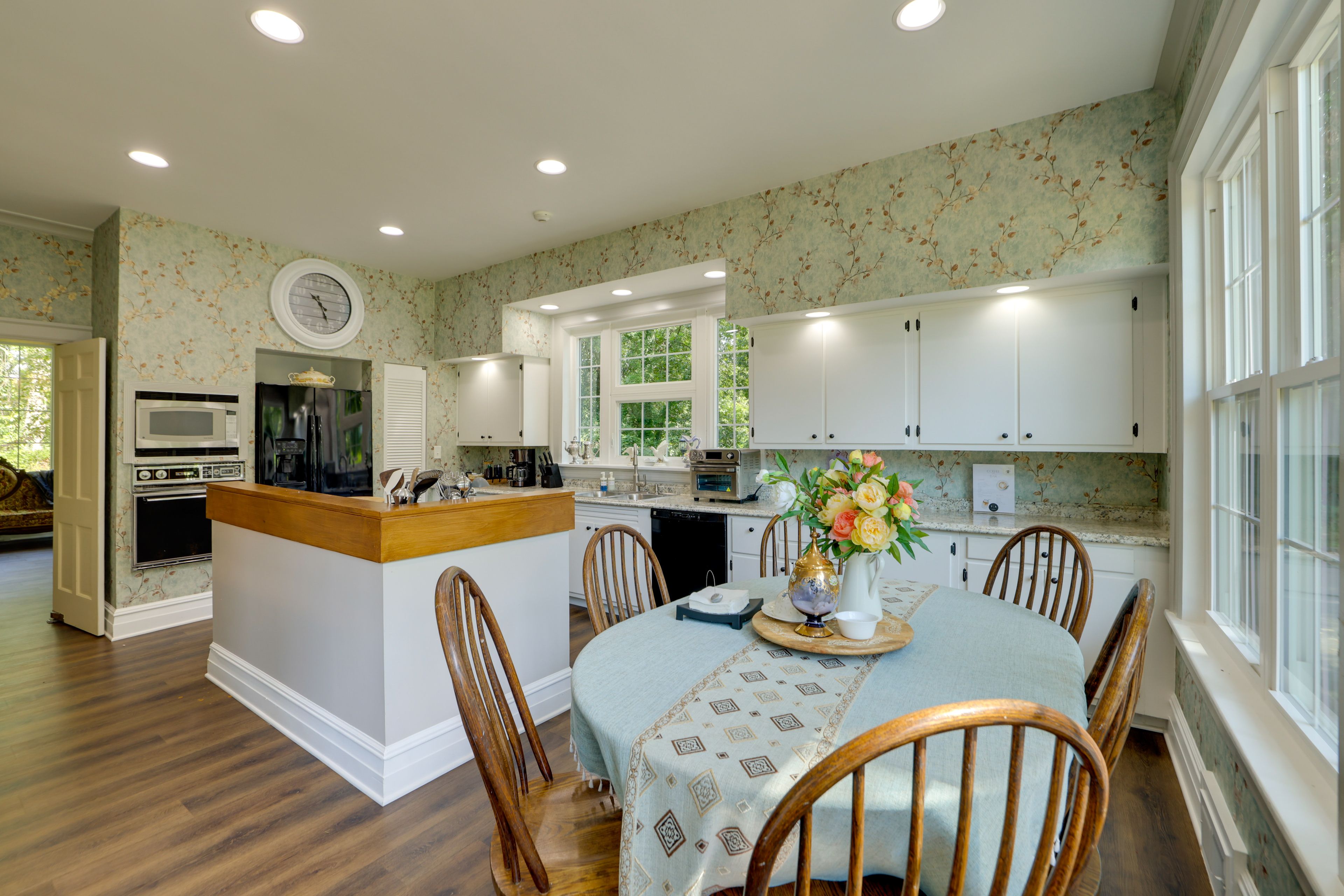 Kitchen | 1st Floor | Espresso Machine | Dishwasher