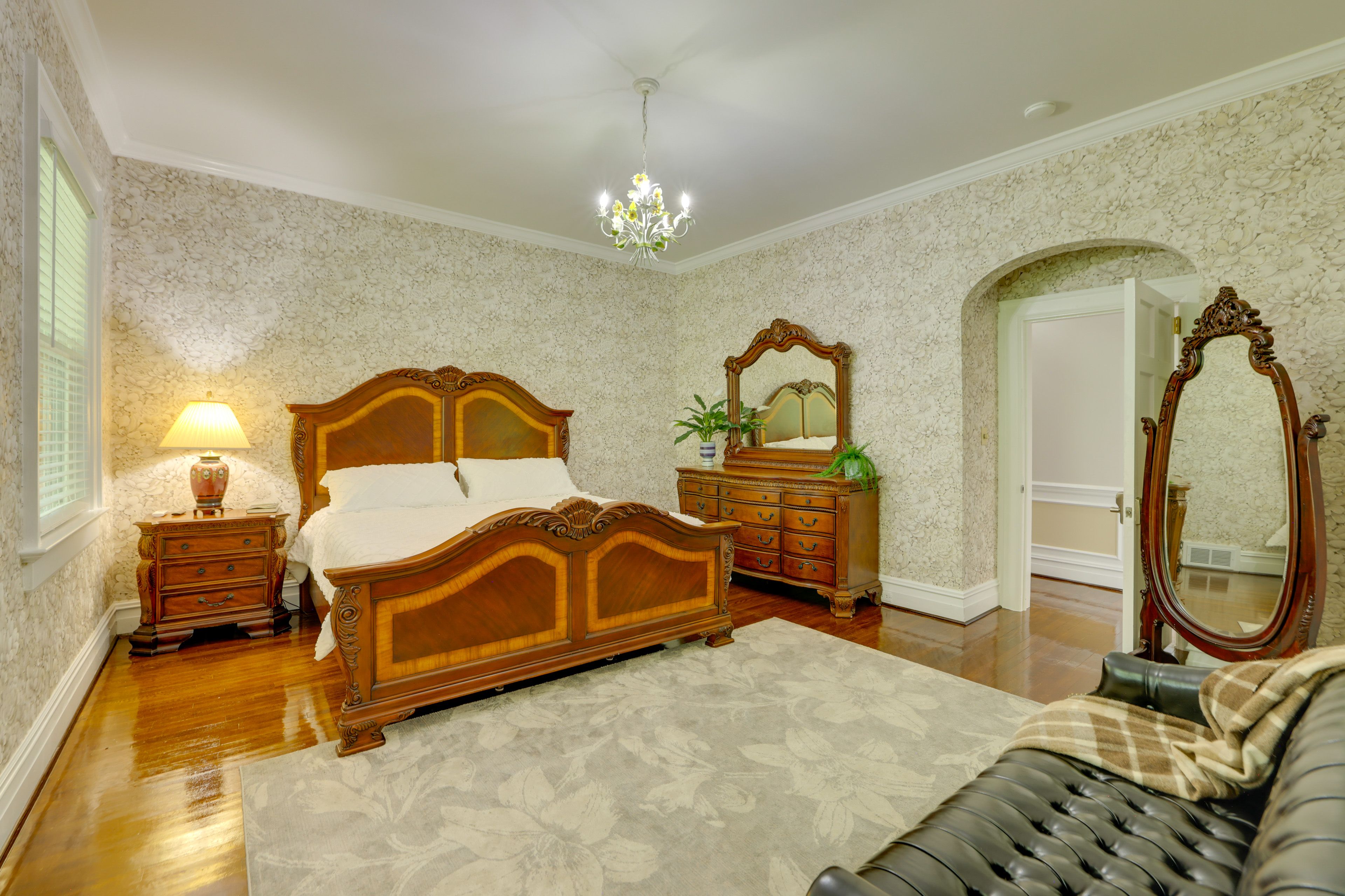 Bedroom 1 | Queen Bed | 2nd Floor