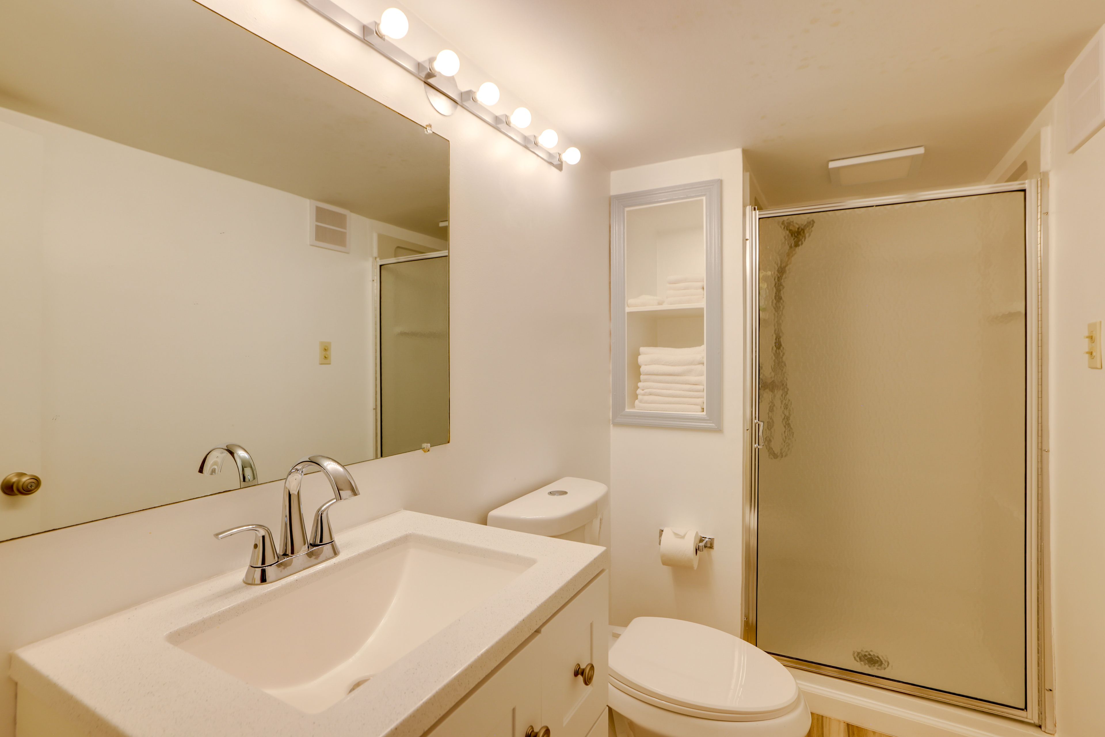 Bathroom | Basement Level