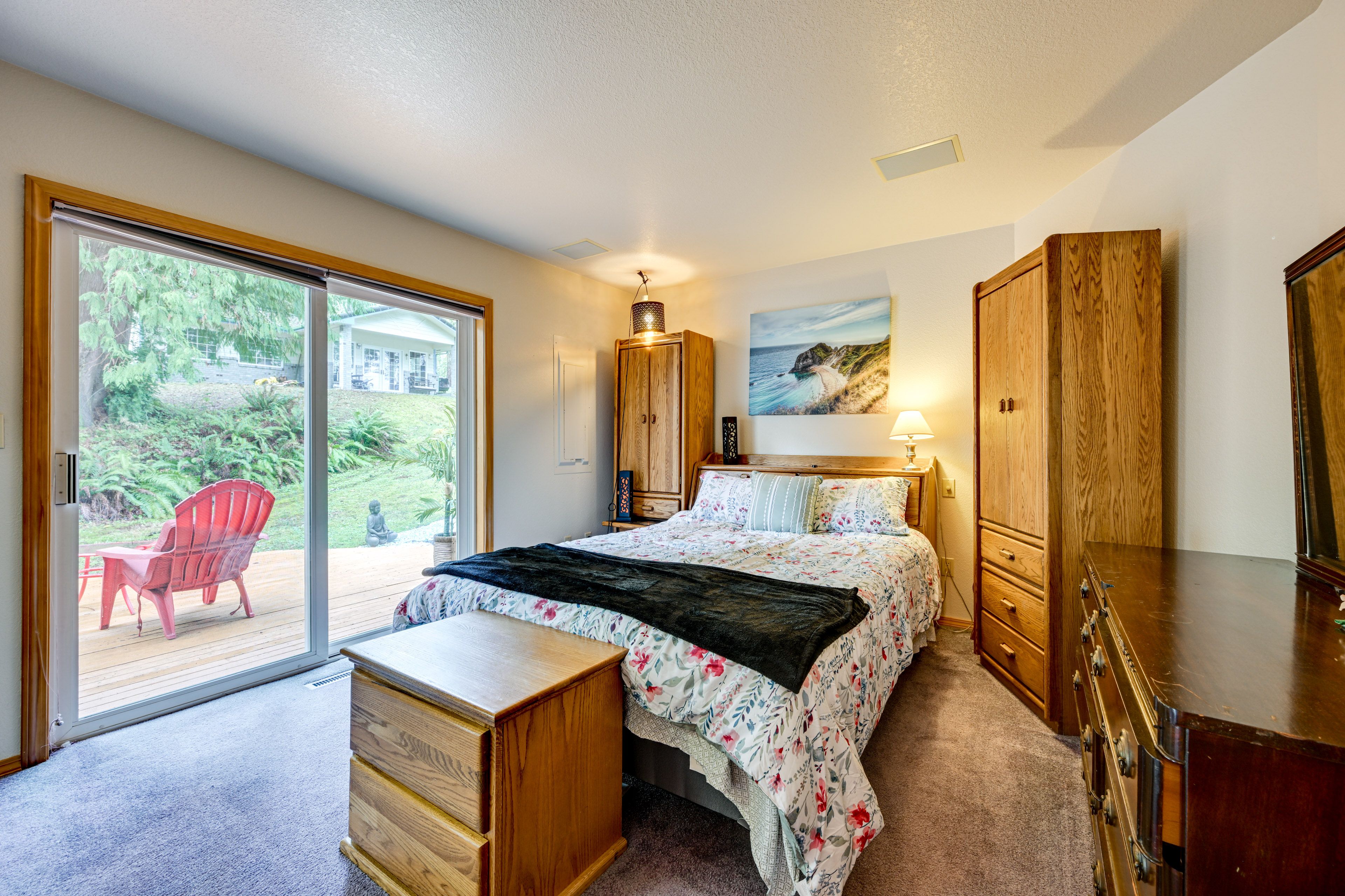 Bedroom 2 | King Bed | Main Floor