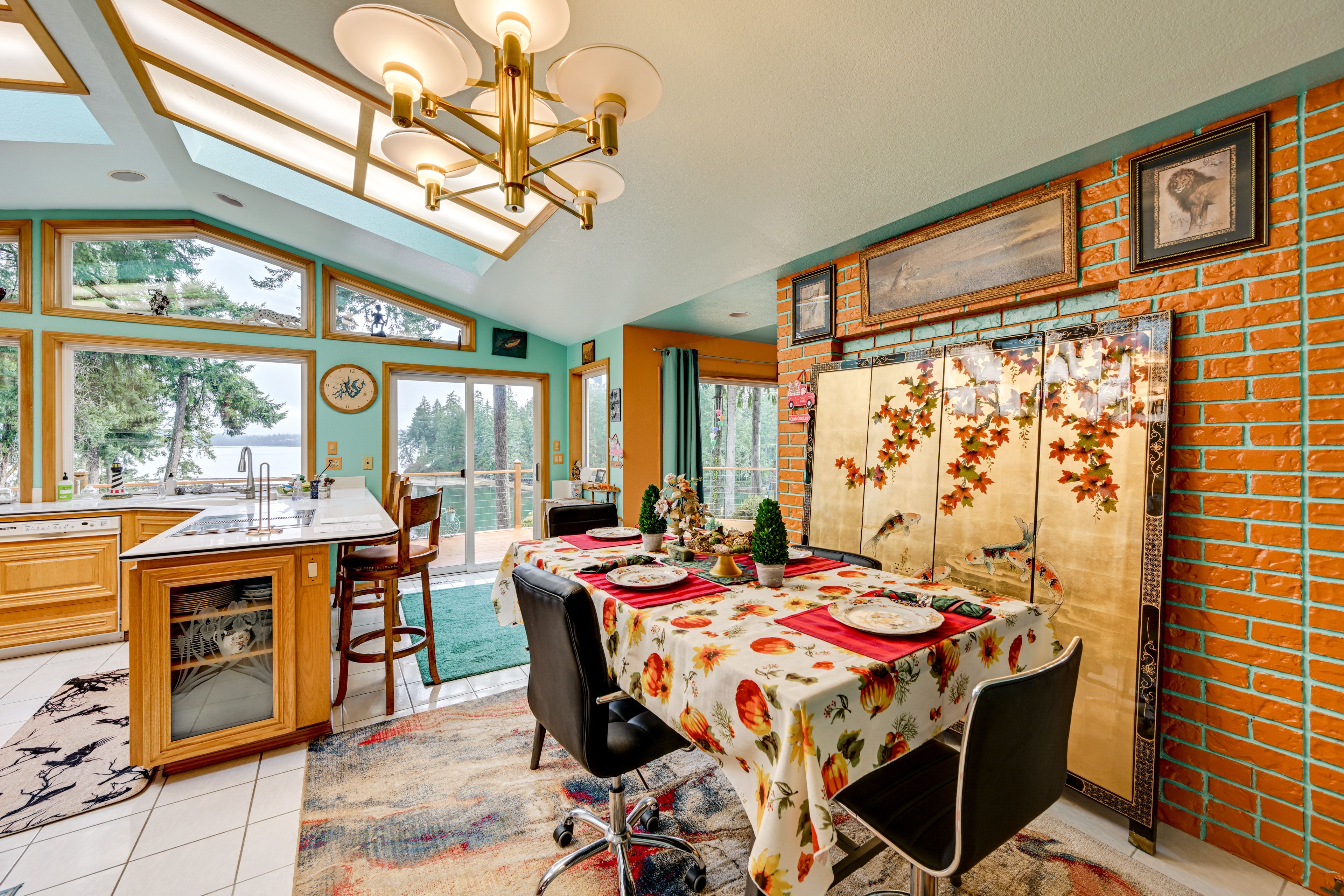 Dining Table | Main Floor