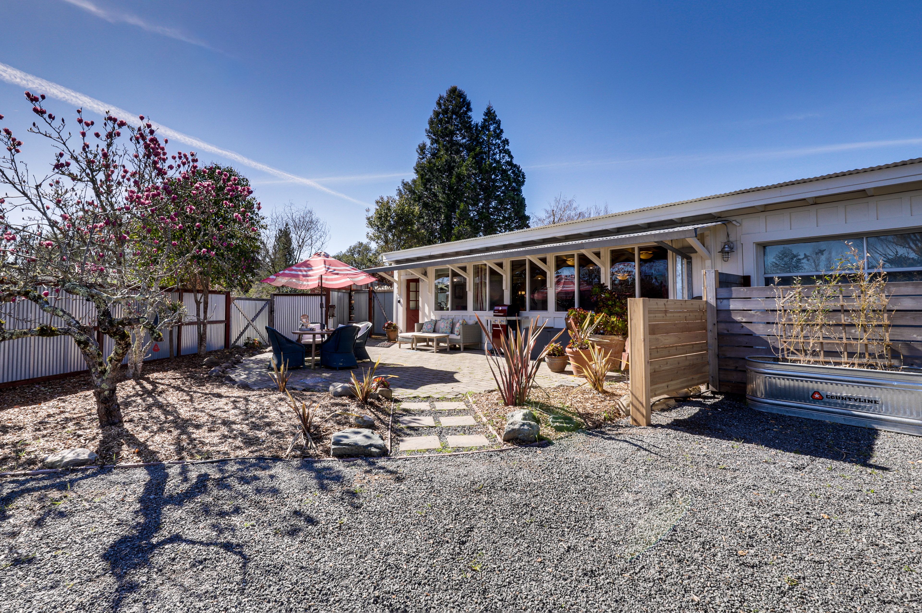 Shared Driveway Parking | 2 Vehicles