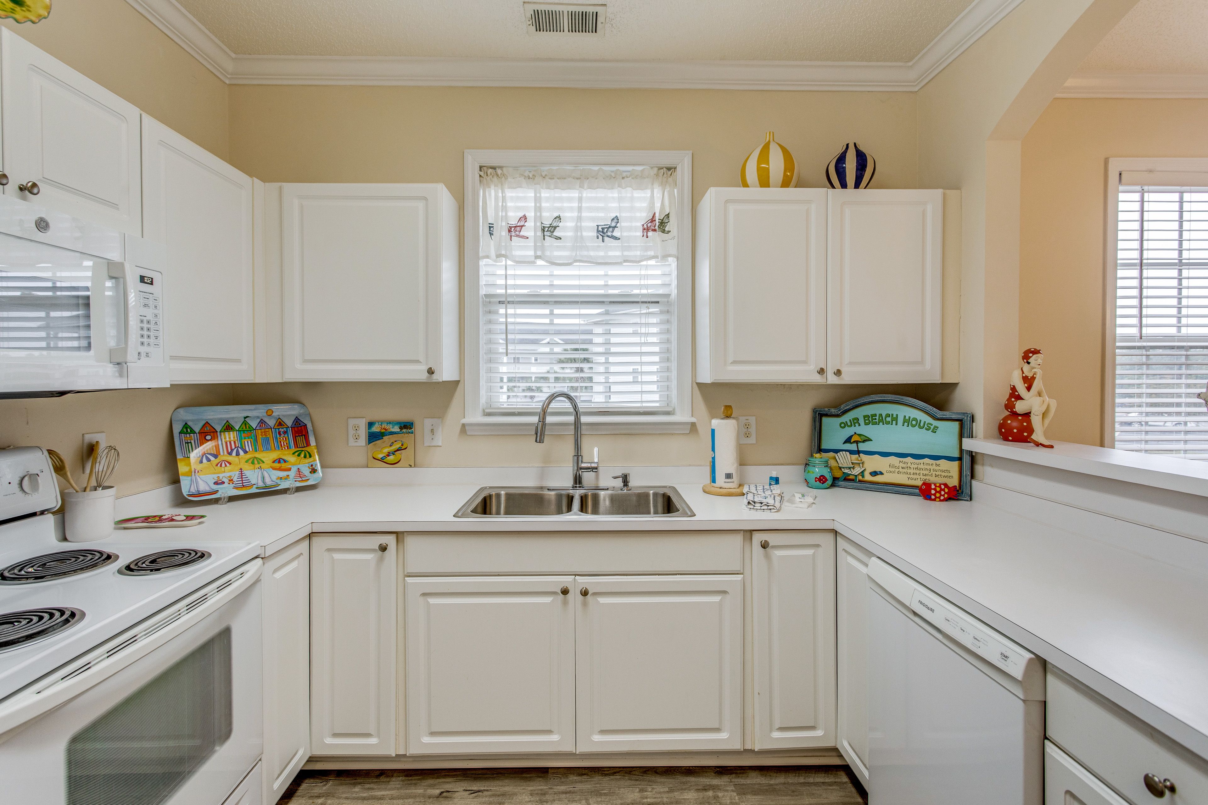 Kitchen | Air Fryer | Crockpot | Toaster