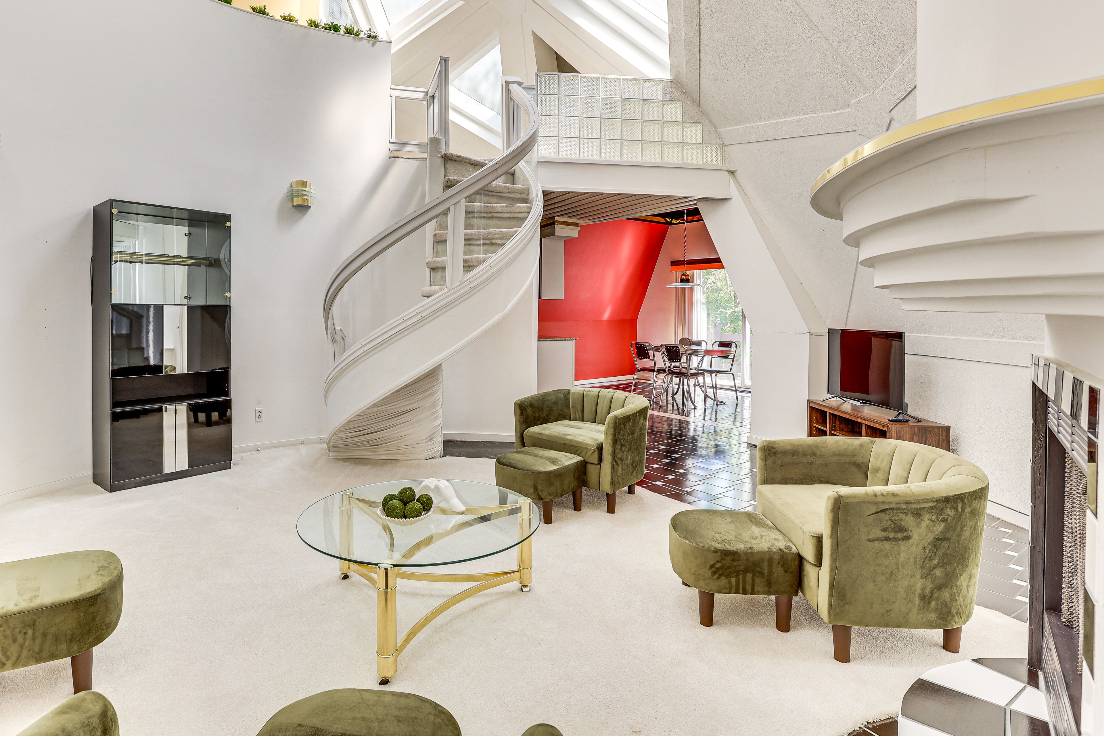 Dover Vacation Rental | 5BR | 3BA | 4,200 Sq Ft | Stairs to Access