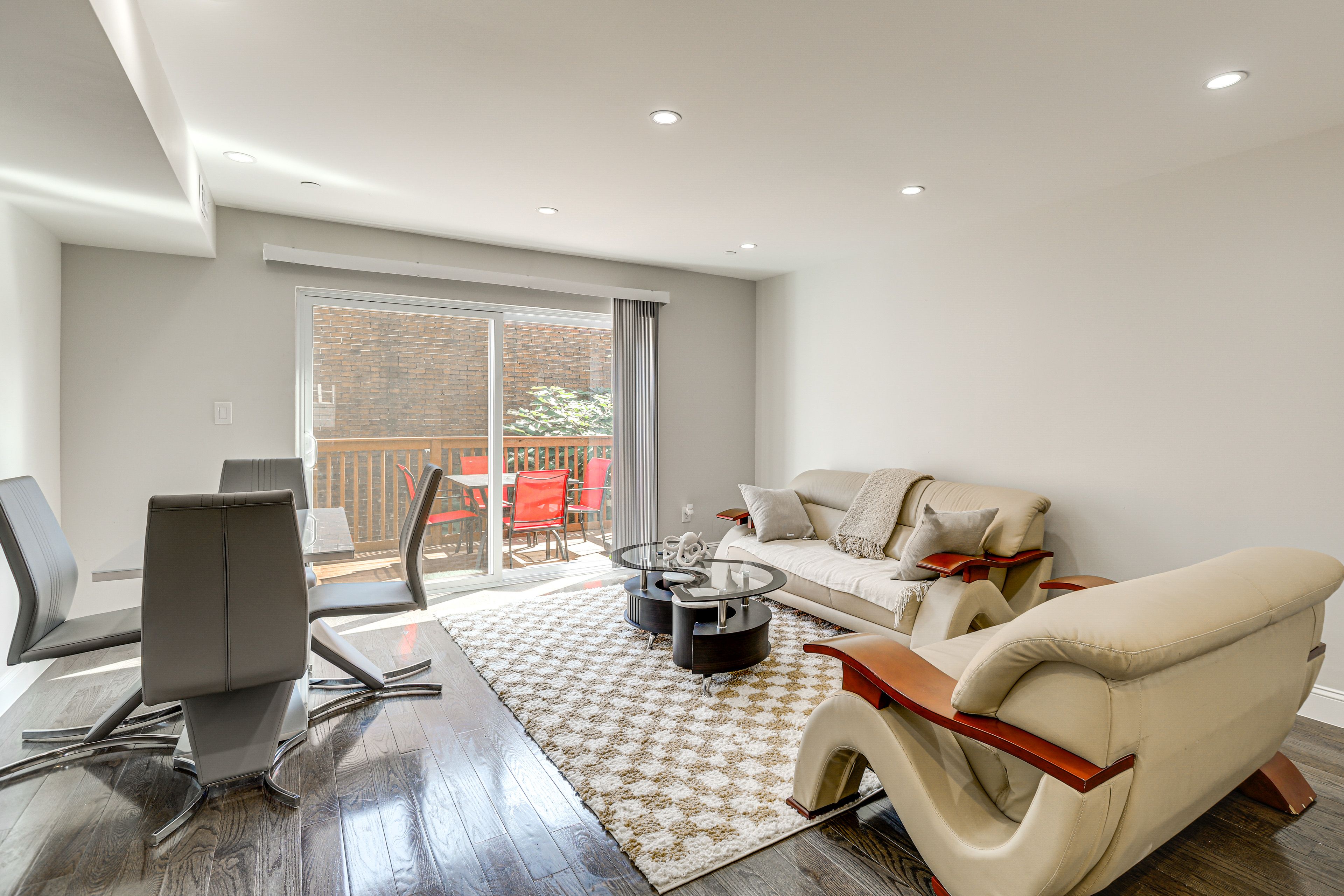 Living Room | Free WiFi | Smart TV | Central A/C