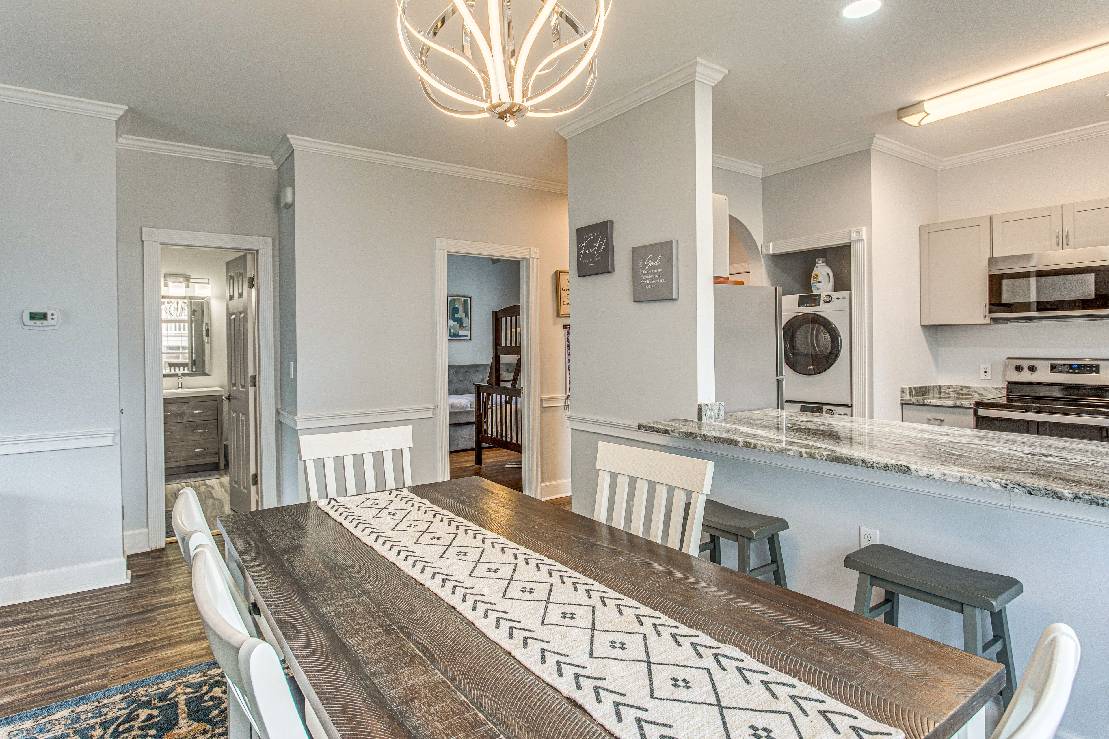 Kitchen | Dining Area