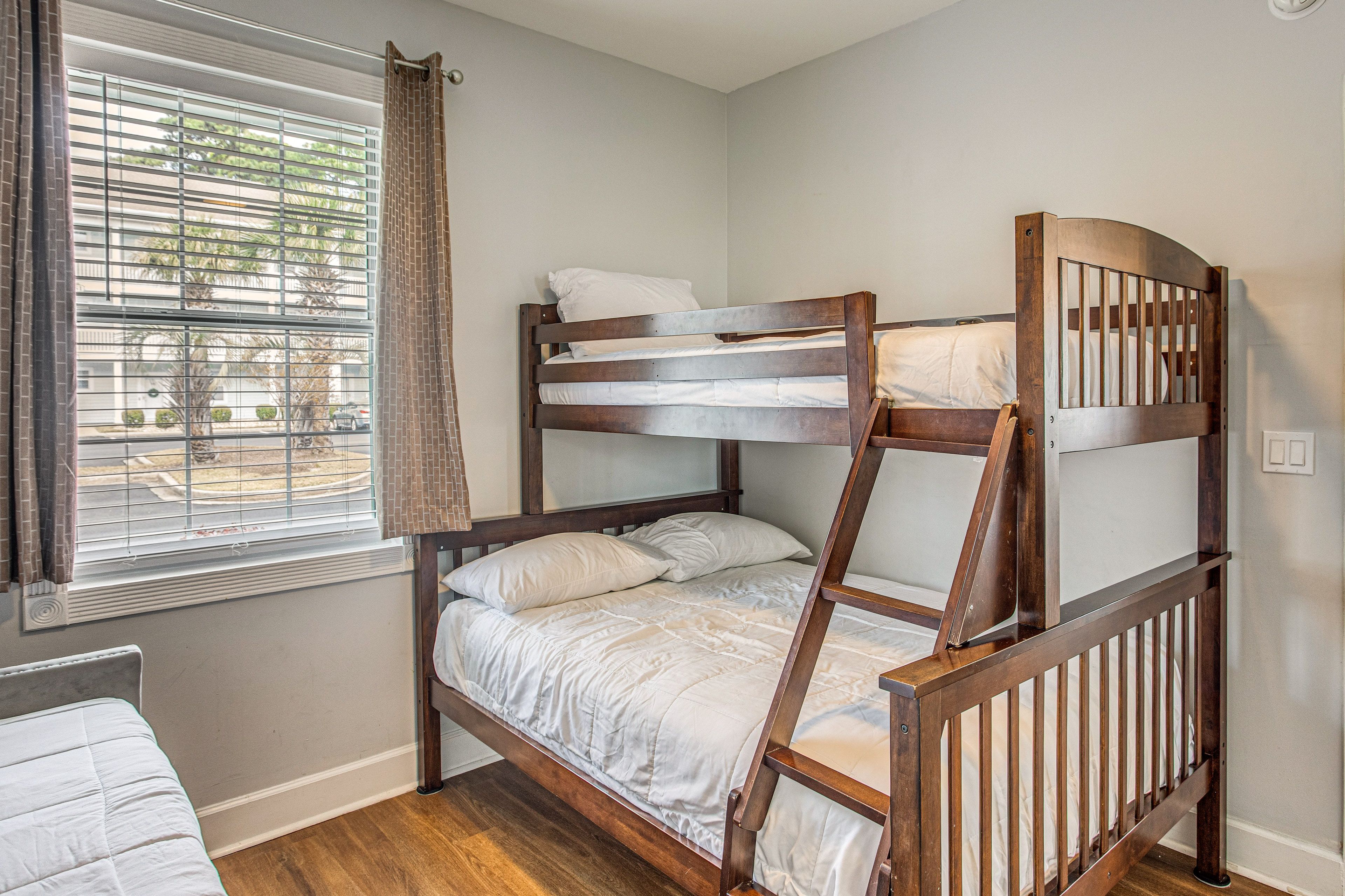 Bedroom 2 | Twin/Full Bunk Bed | Twin Daybed w/ Twin Trundle