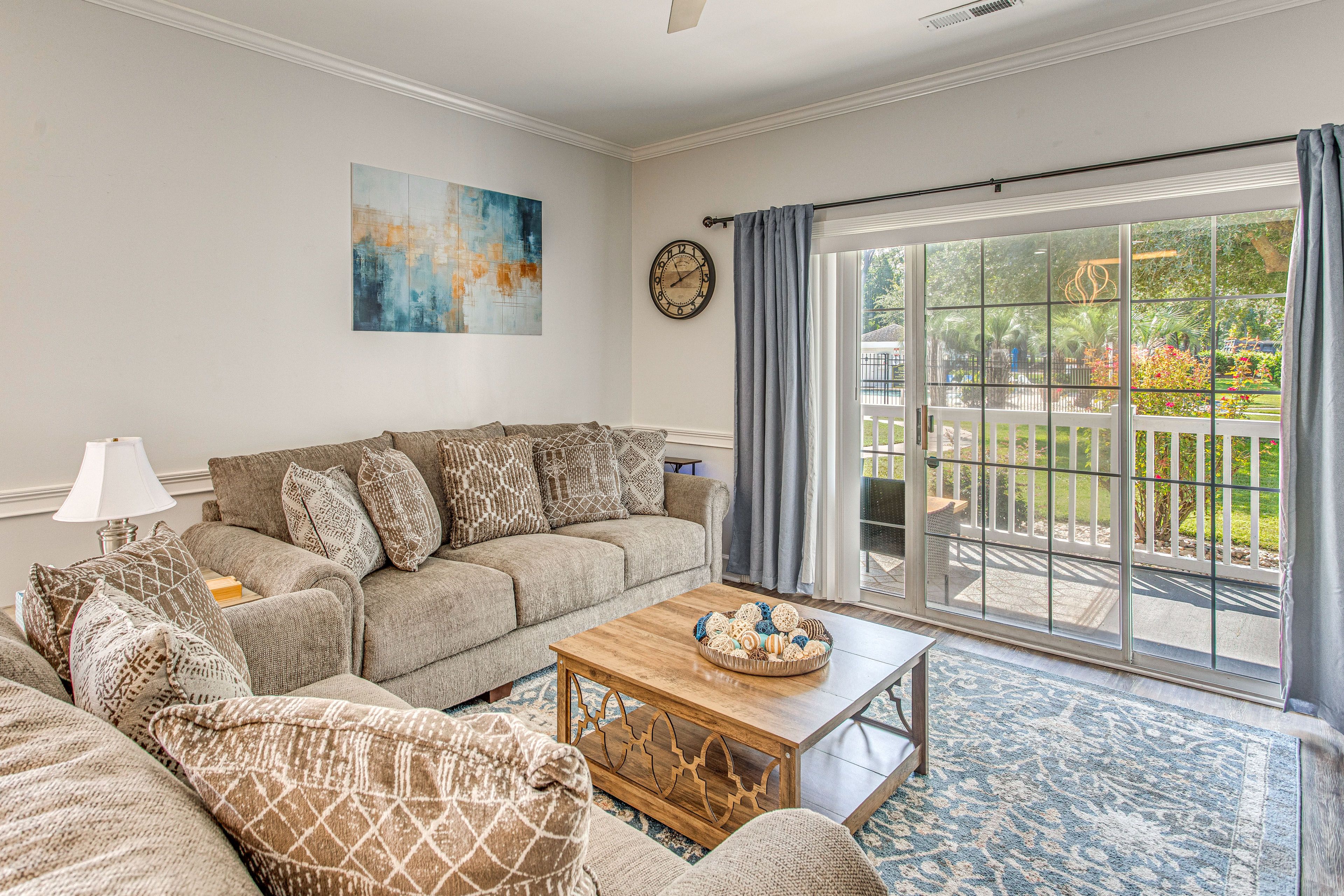 Living Room | Open Floor Plan