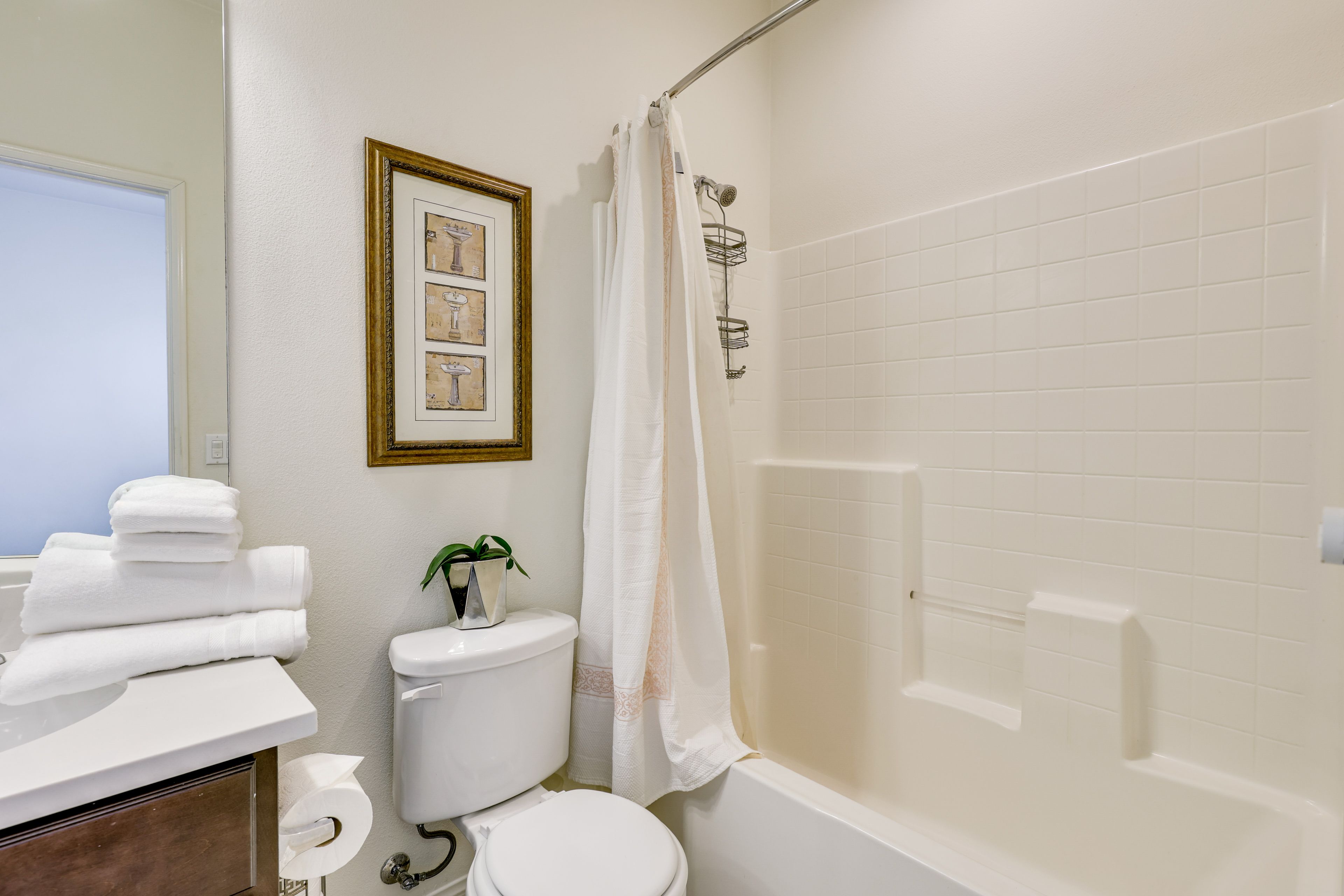 En-Suite Bathroom | Upper Floor